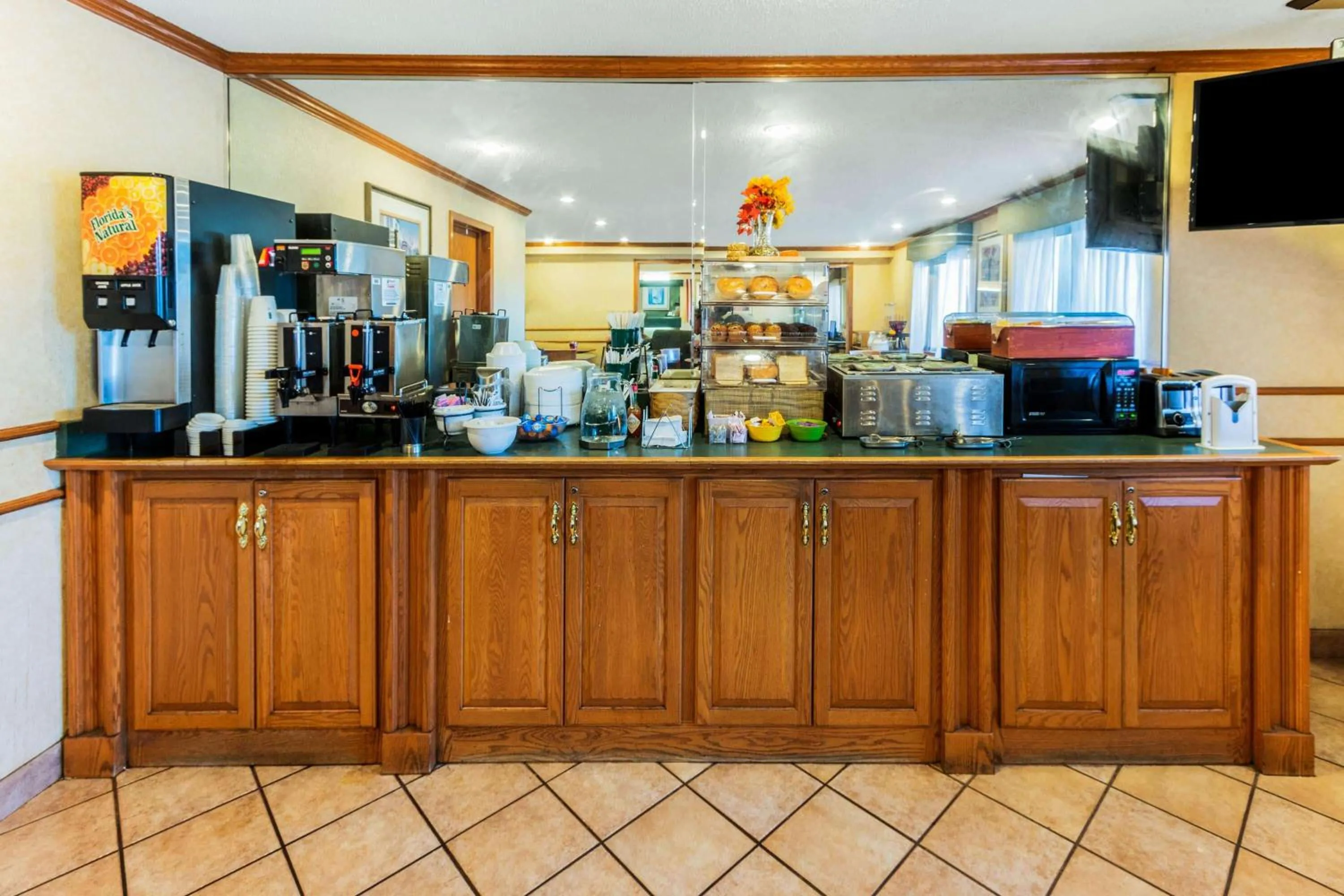 Restaurant/places to eat in La Quinta Inn & Suites by Wyndham Las Cruces Organ Mountain