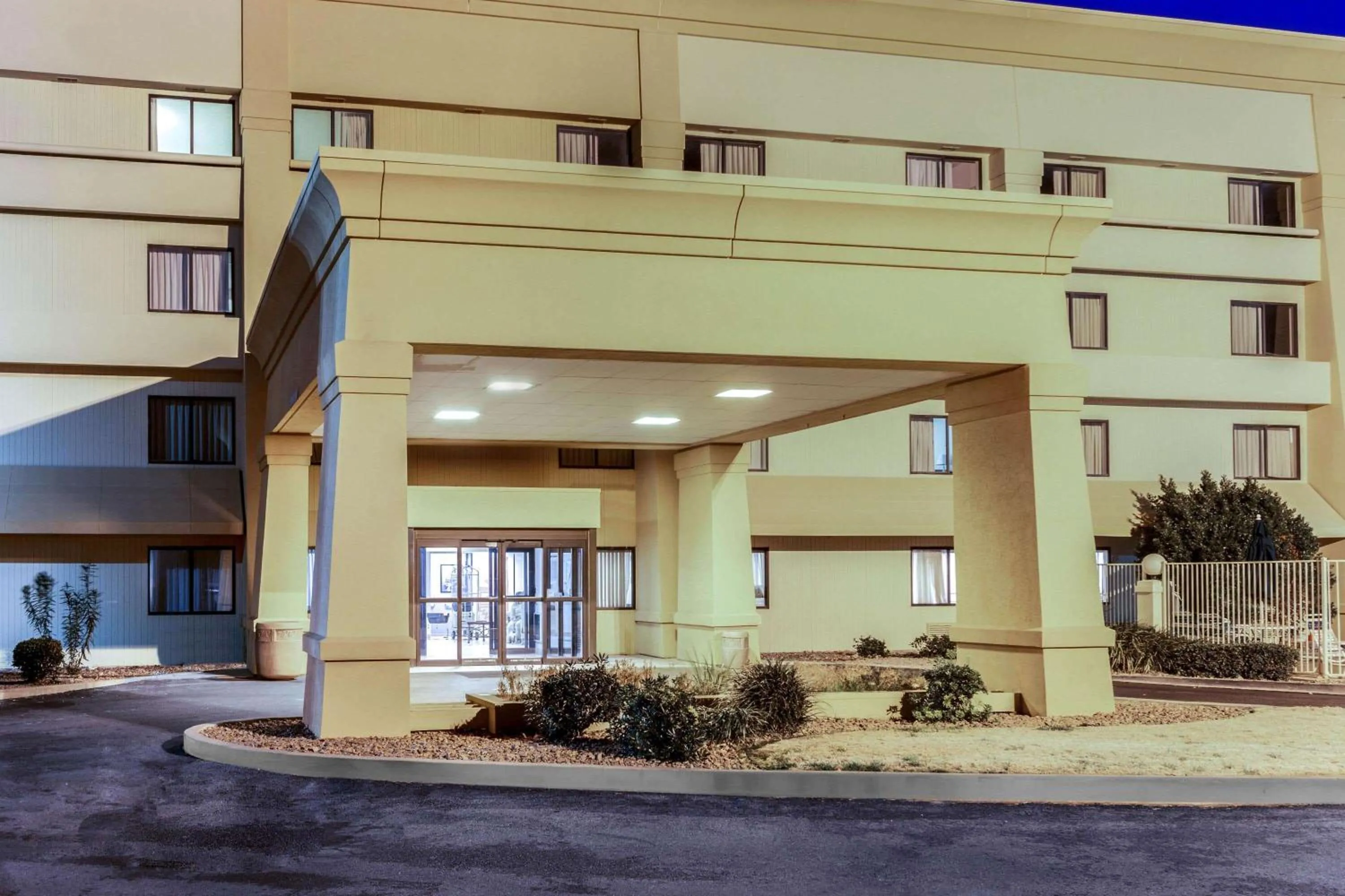 Property building in La Quinta Inn & Suites by Wyndham Las Cruces Organ Mountain