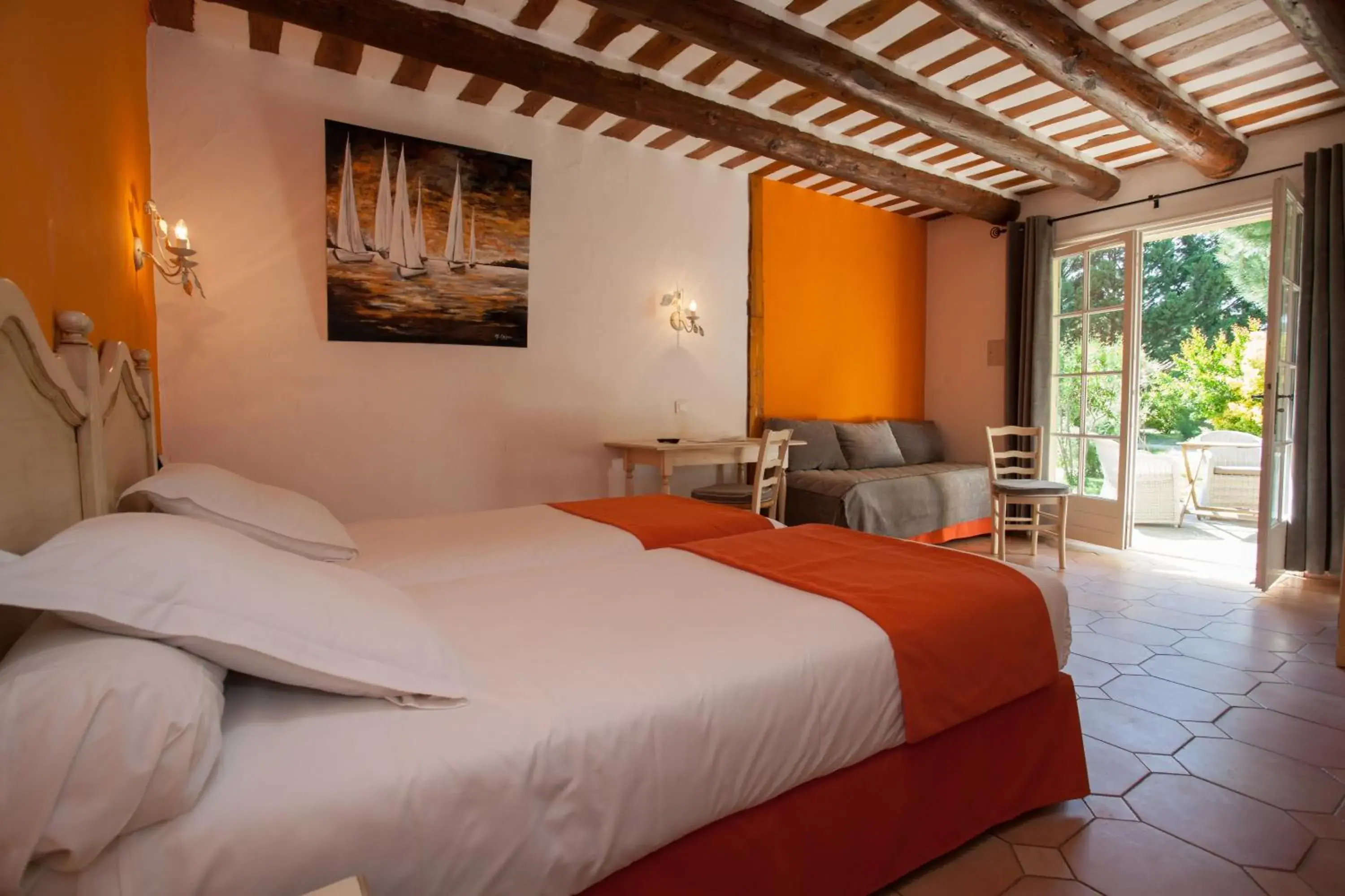 Camargue Twin Room in Le Mas Des Sables Camargue Twin Room in Le Mas Des Sables