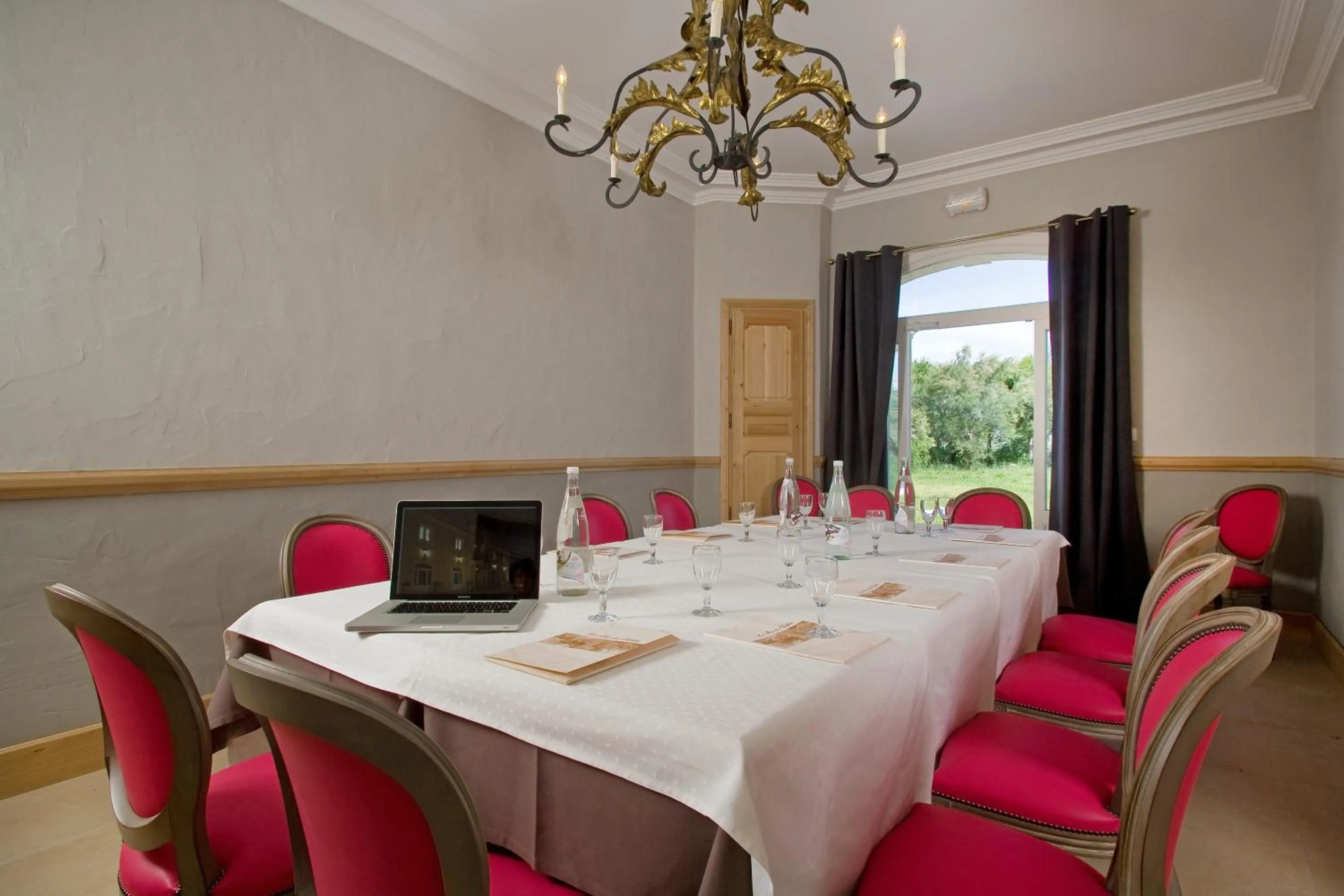 Business facilities in Le Mas Des Sables