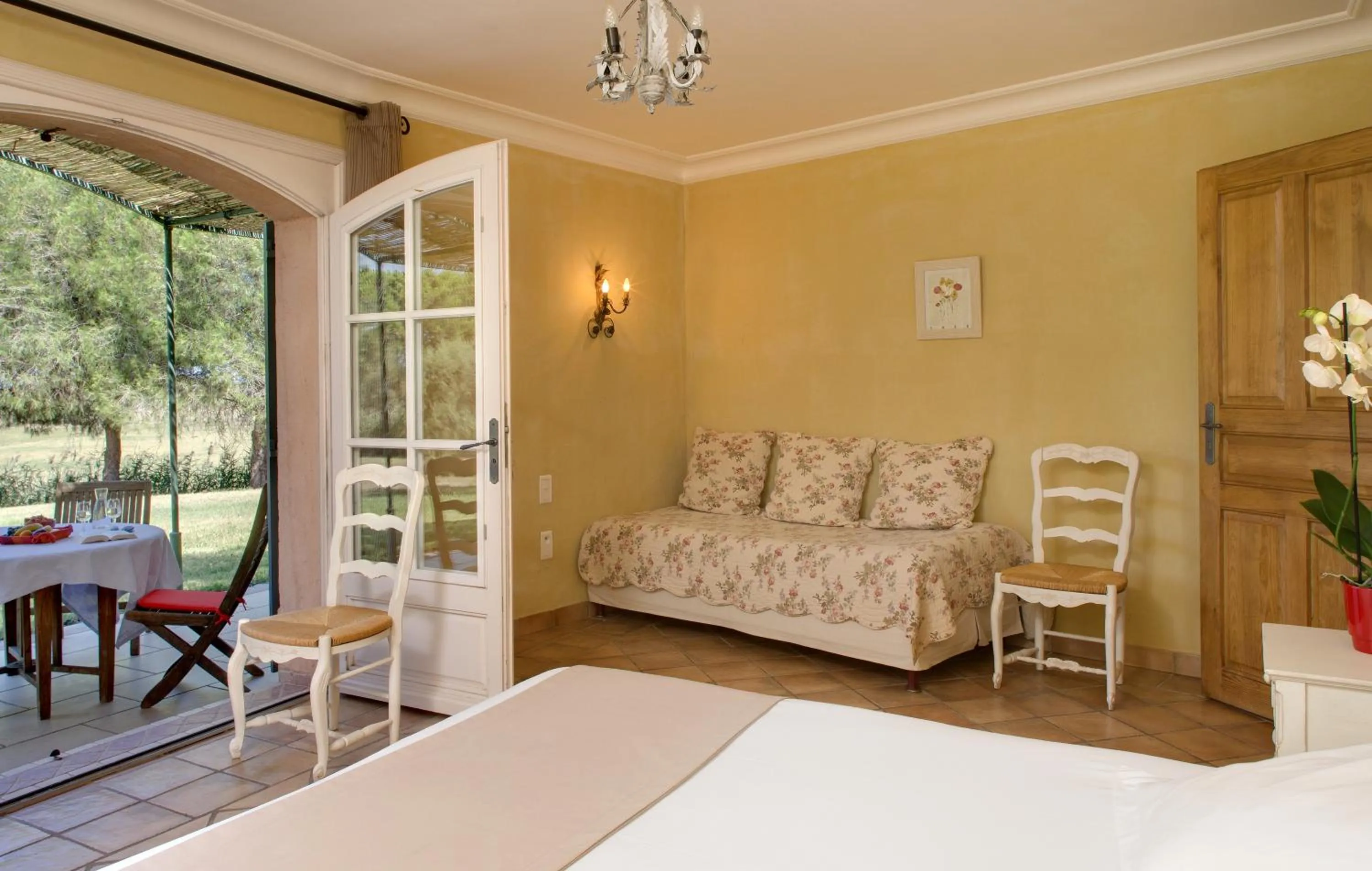 Balcony/Terrace, Bed in Le Mas Des Sables