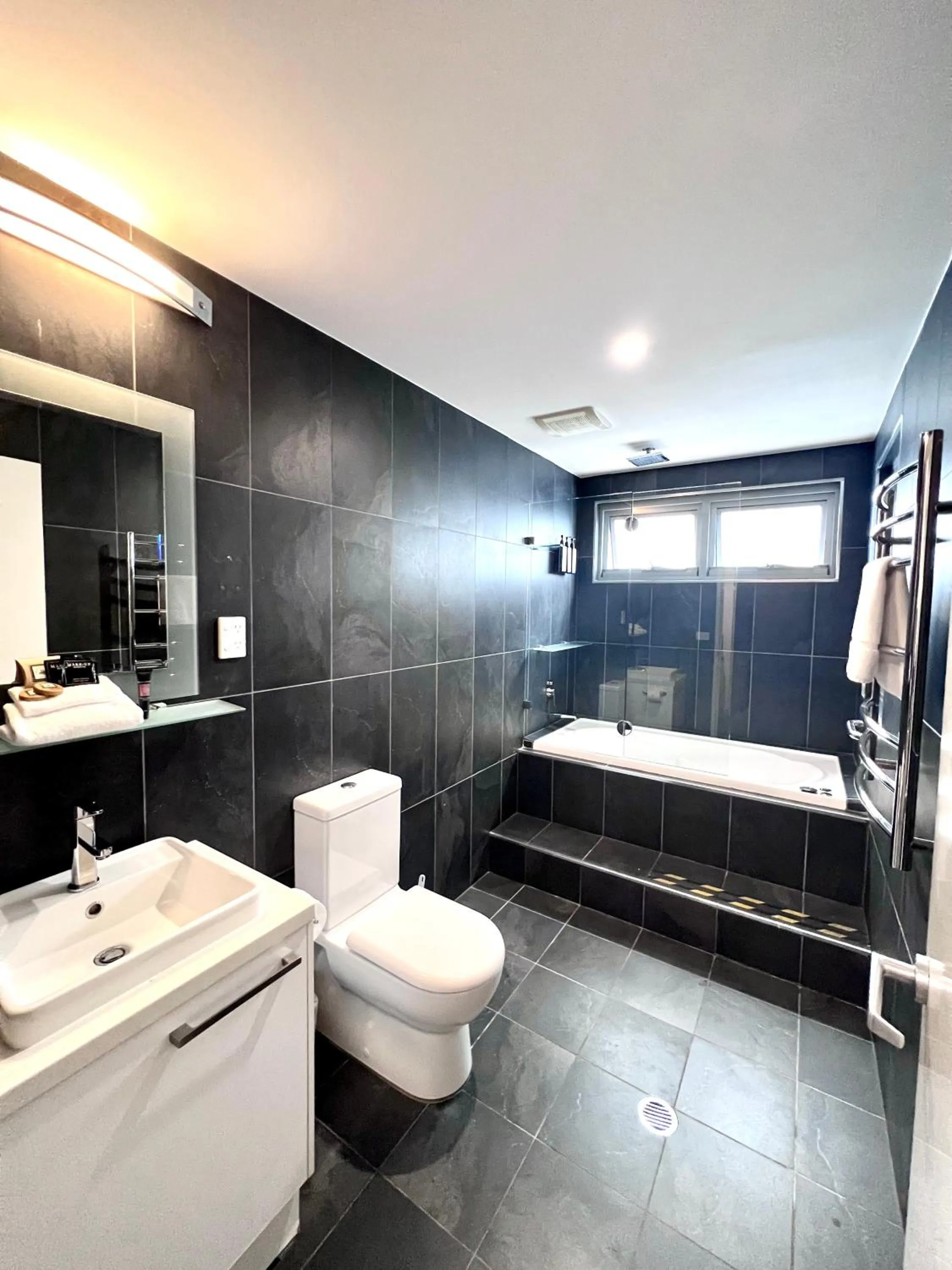 Crown on Darby Newcastle