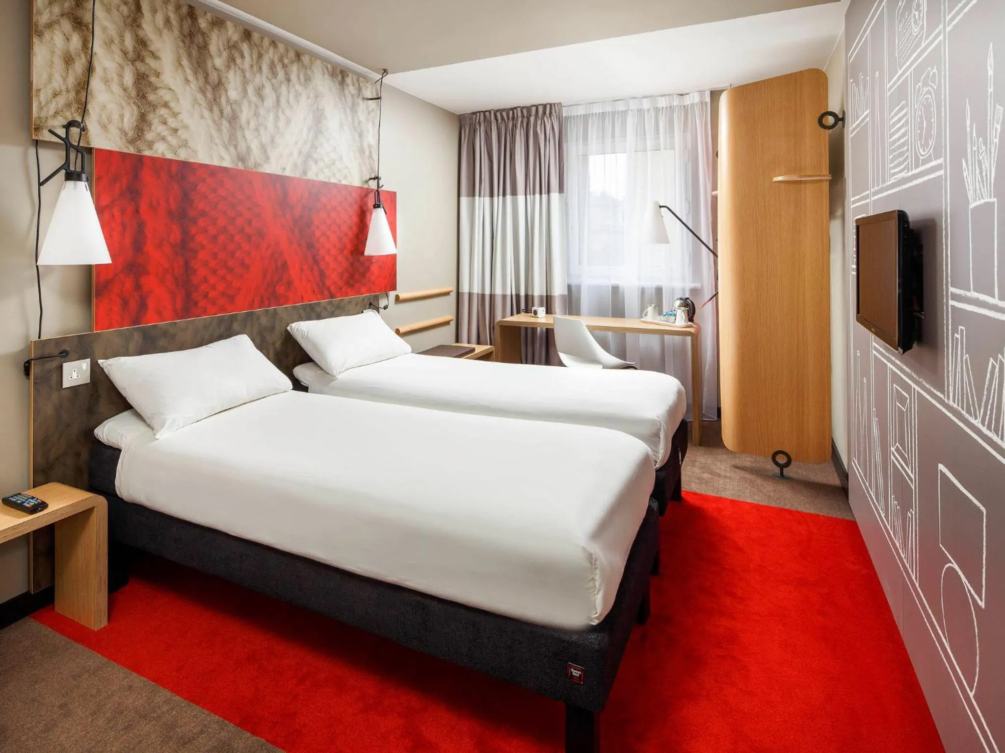 Bed in ibis London Barking