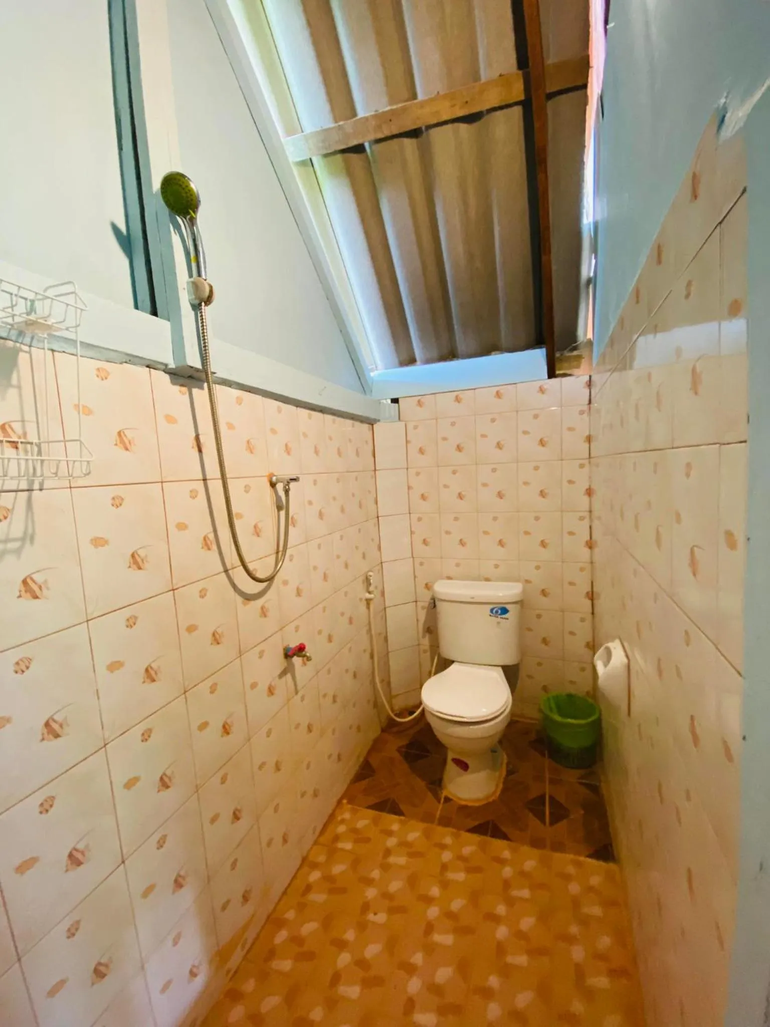 Shower in Khao Sok Nung House