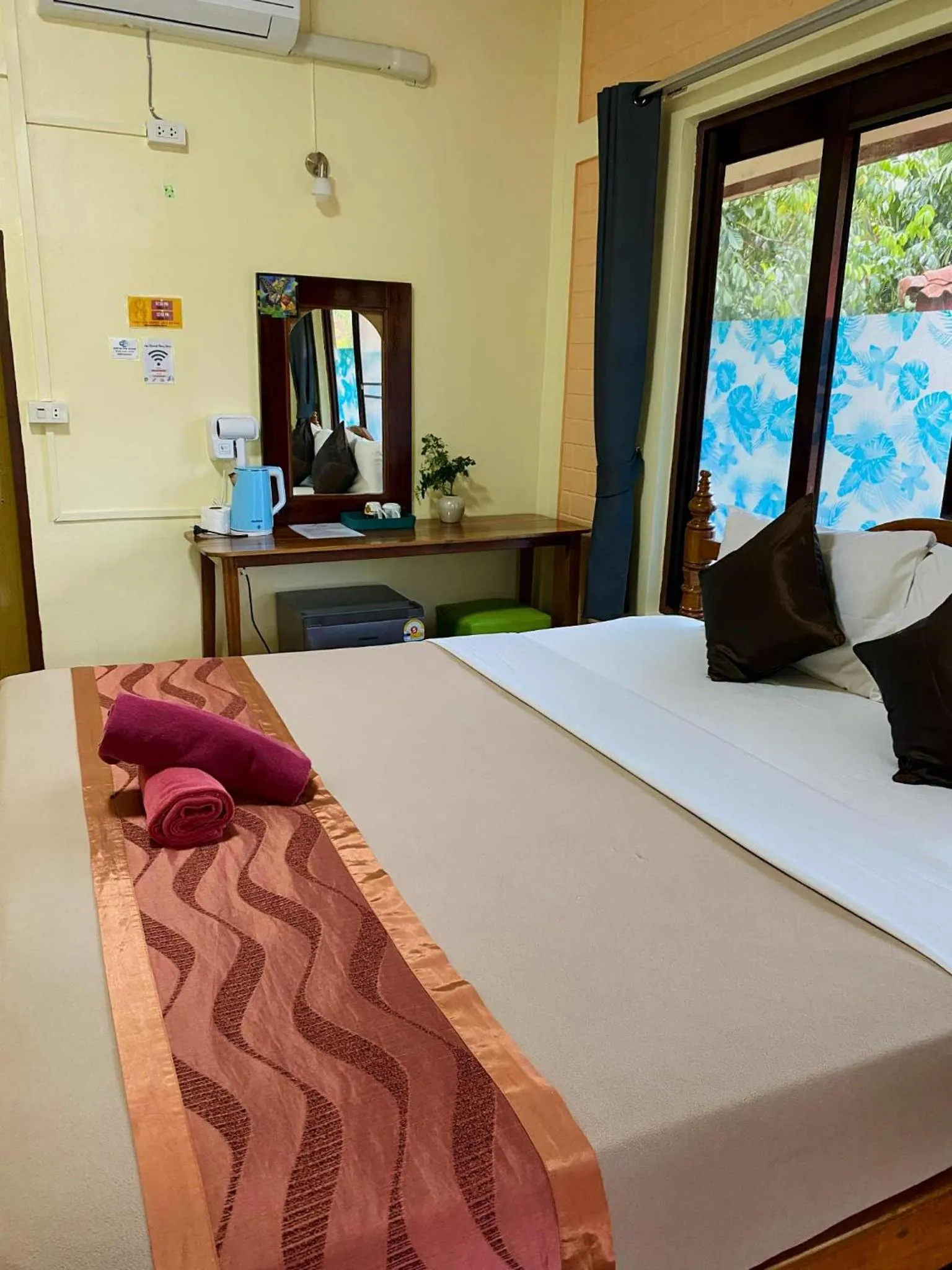 Bed in Khao Sok Nung House