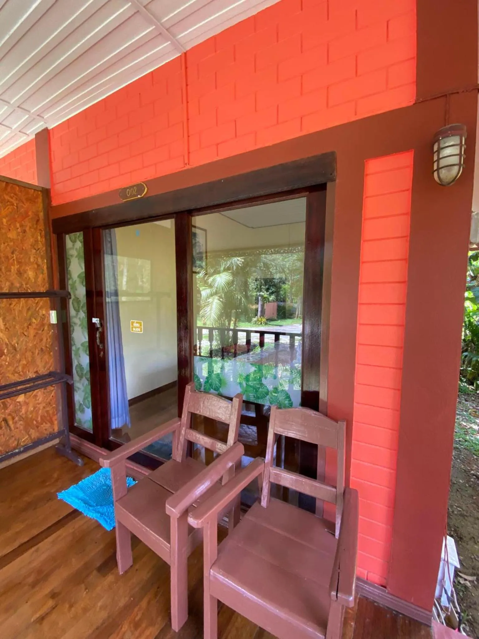 Facade/entrance in Khao Sok Nung House