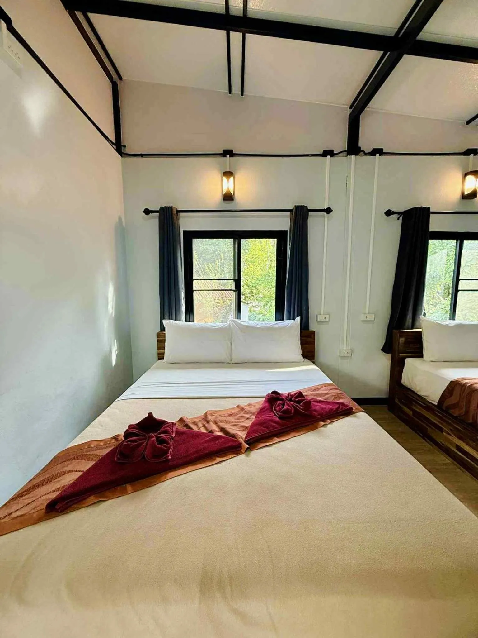 Property building, Bed in Khao Sok Nung House