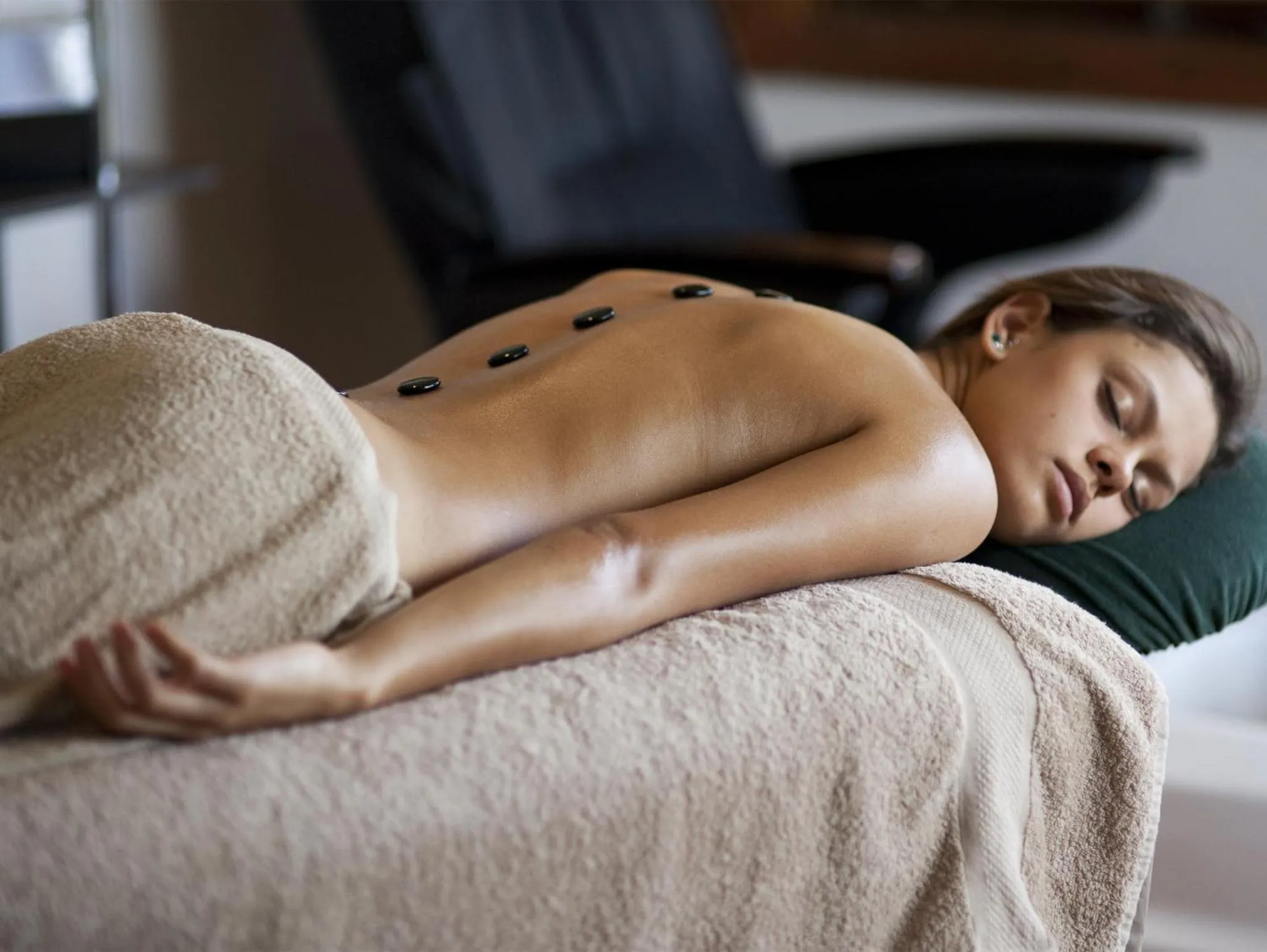 Massage in Lillypilly's Cottages & Day Spa