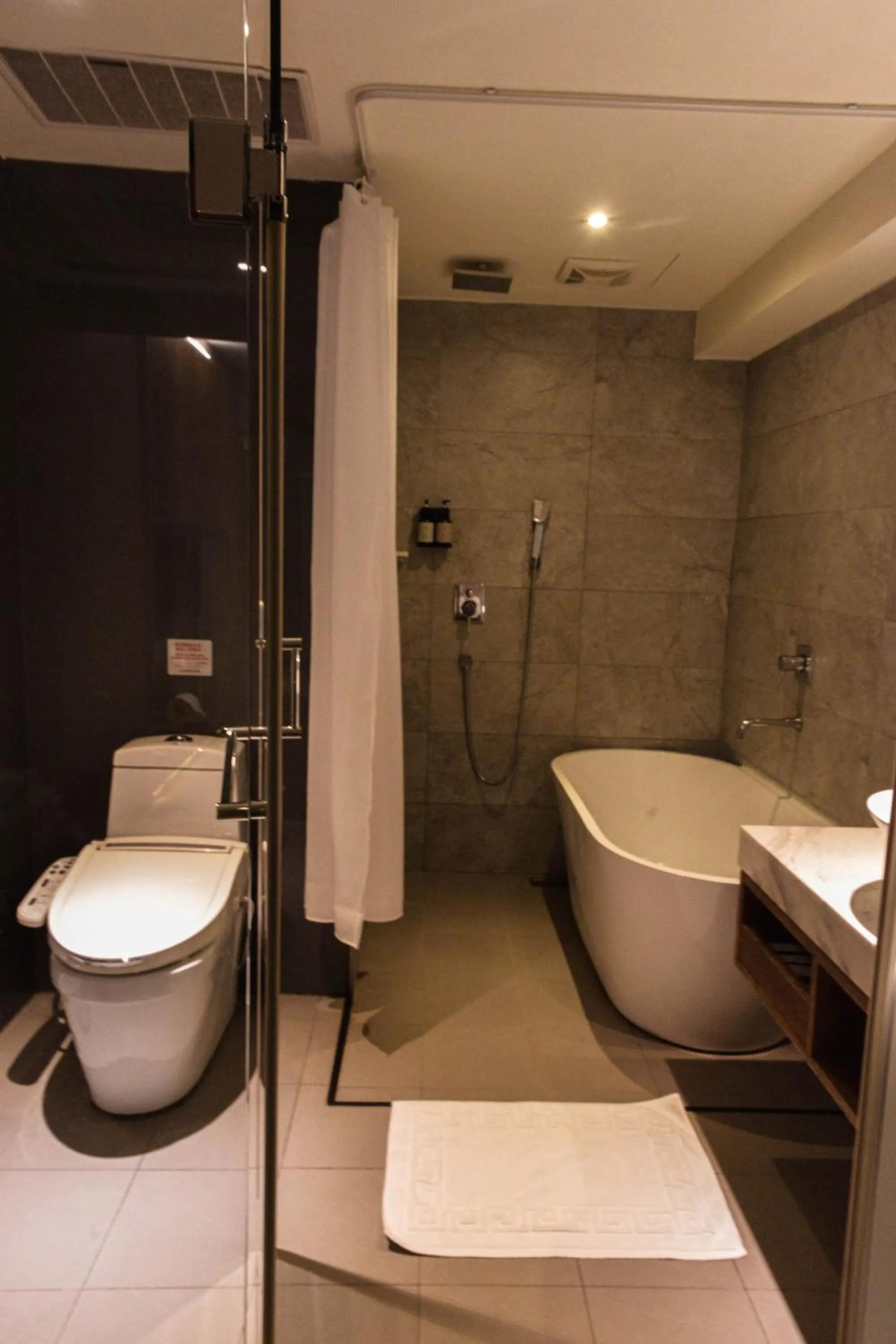 新麗旅店 Newful Hotel