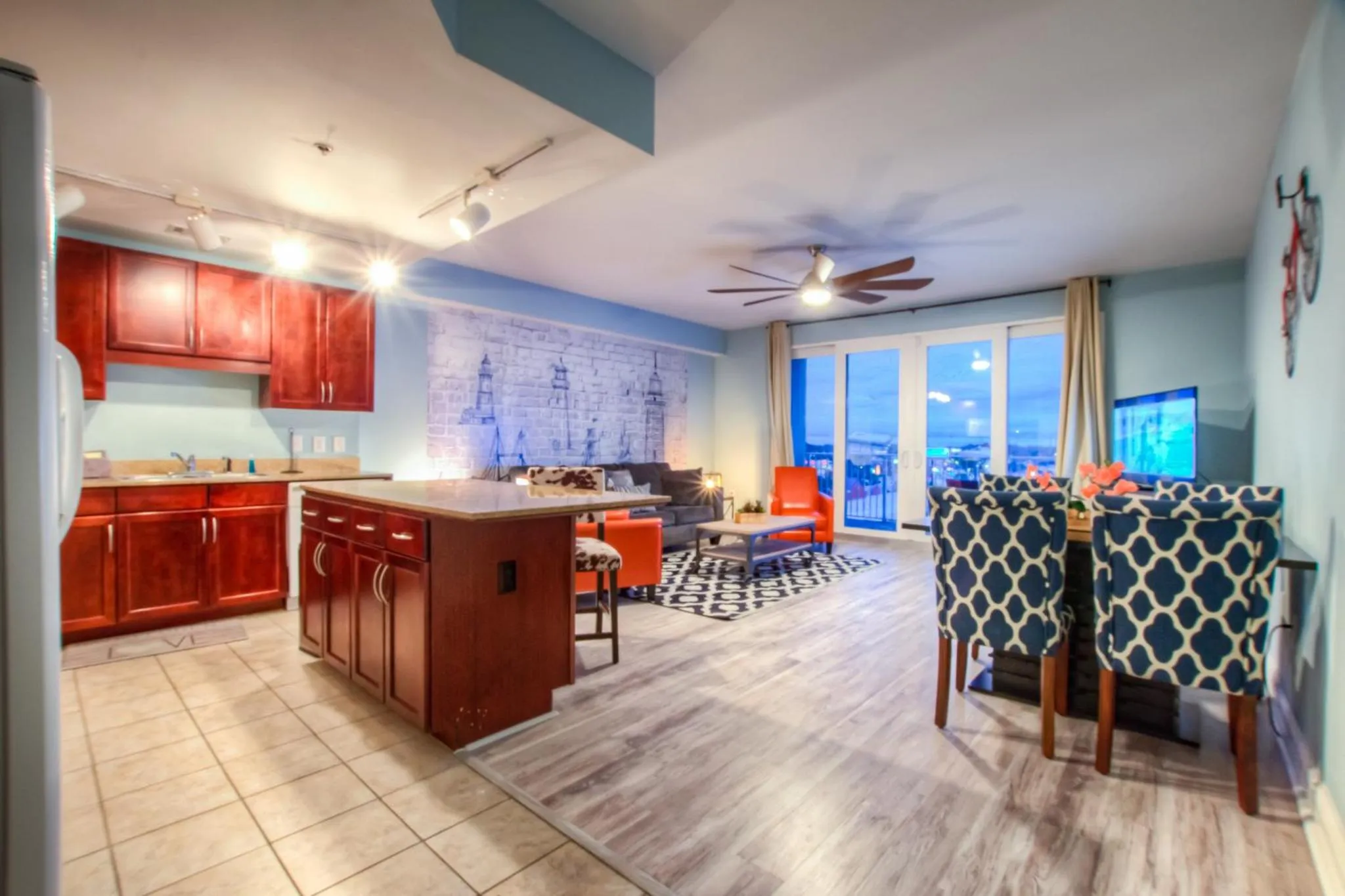 Laketown Wharf 535 By Aneliya