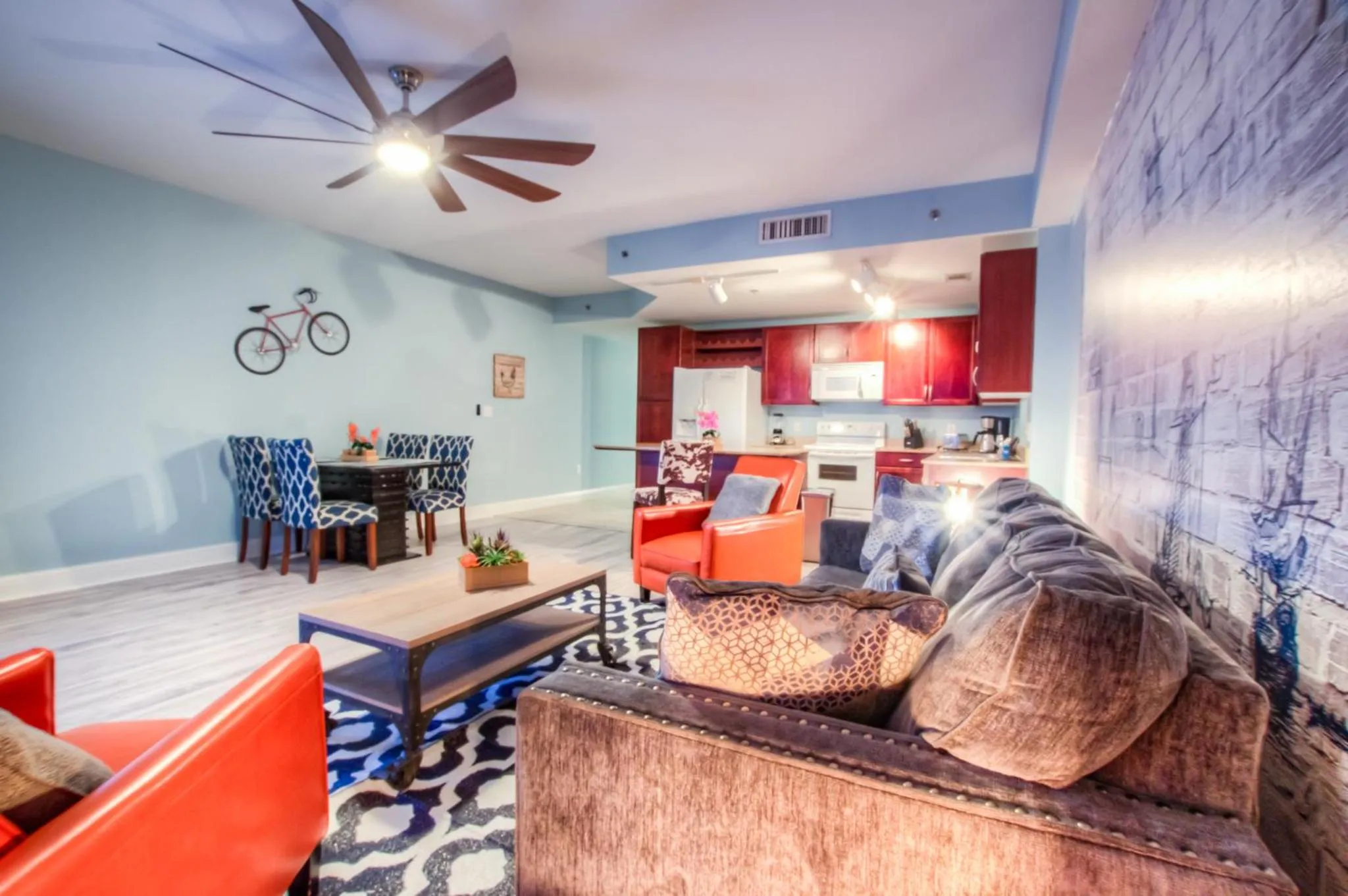 Laketown Wharf 535 By Aneliya