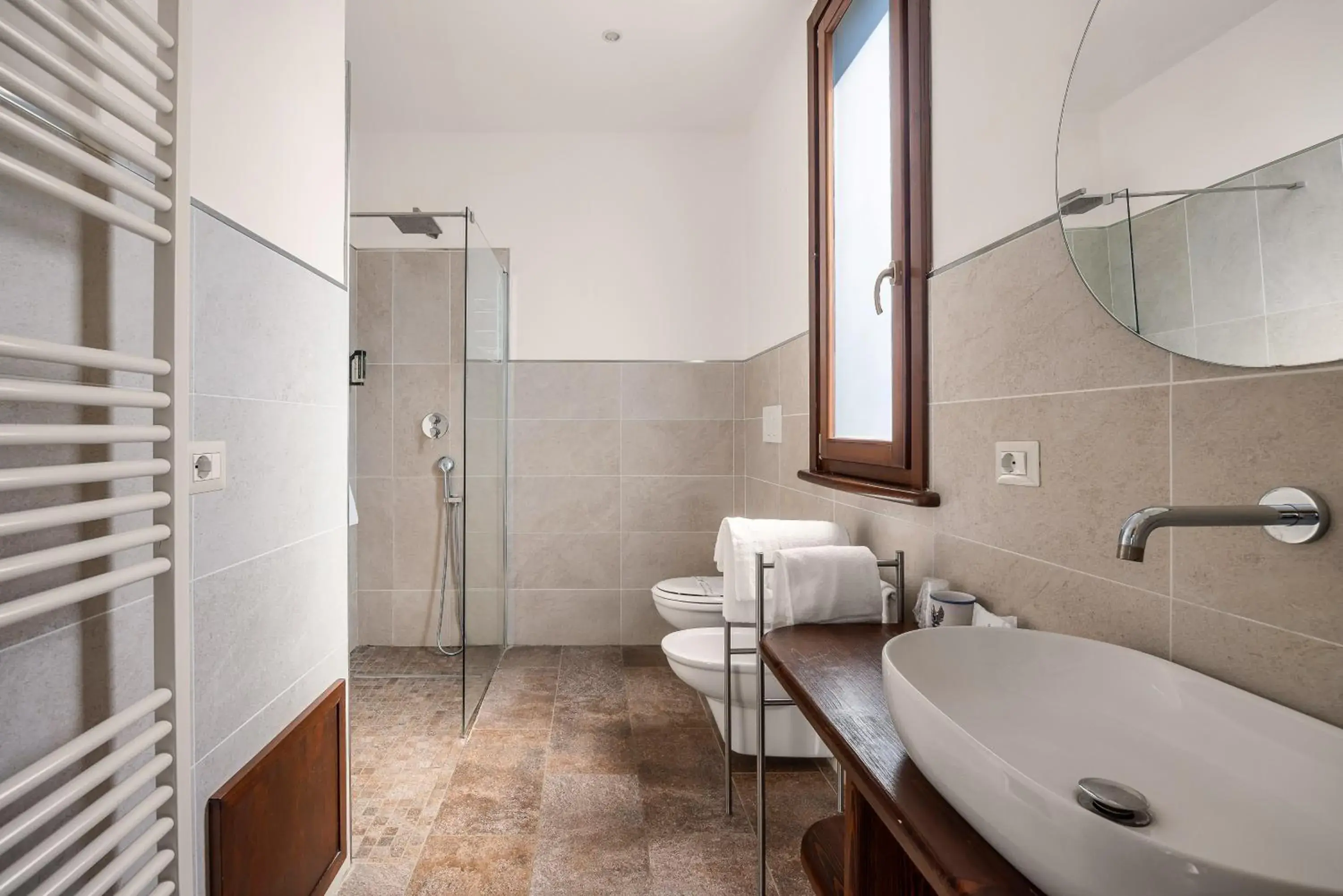 Executive Triple Room in Villa Trigona Executive Triple Room in Villa Trigona