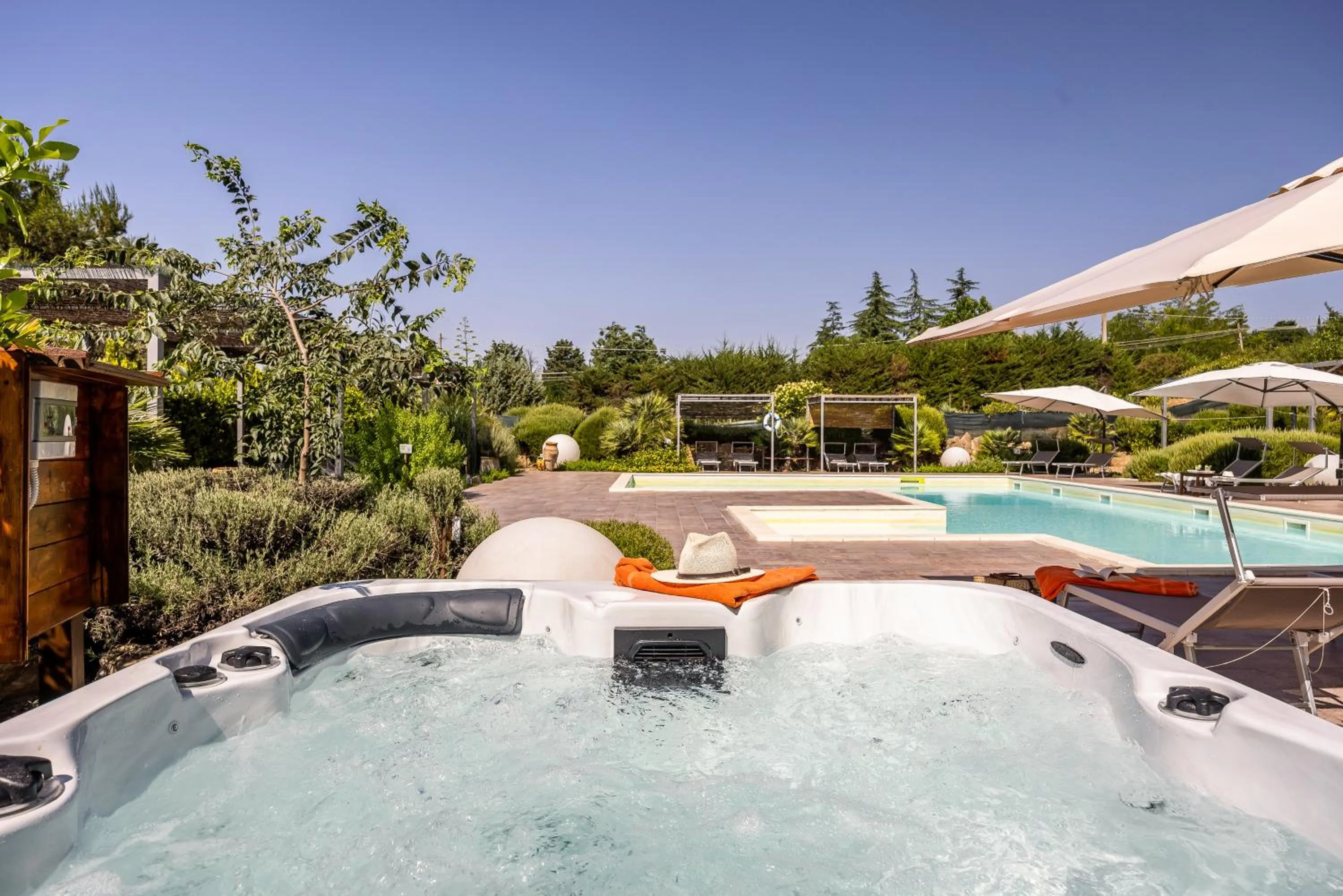 Hot Tub in Villa Trigona