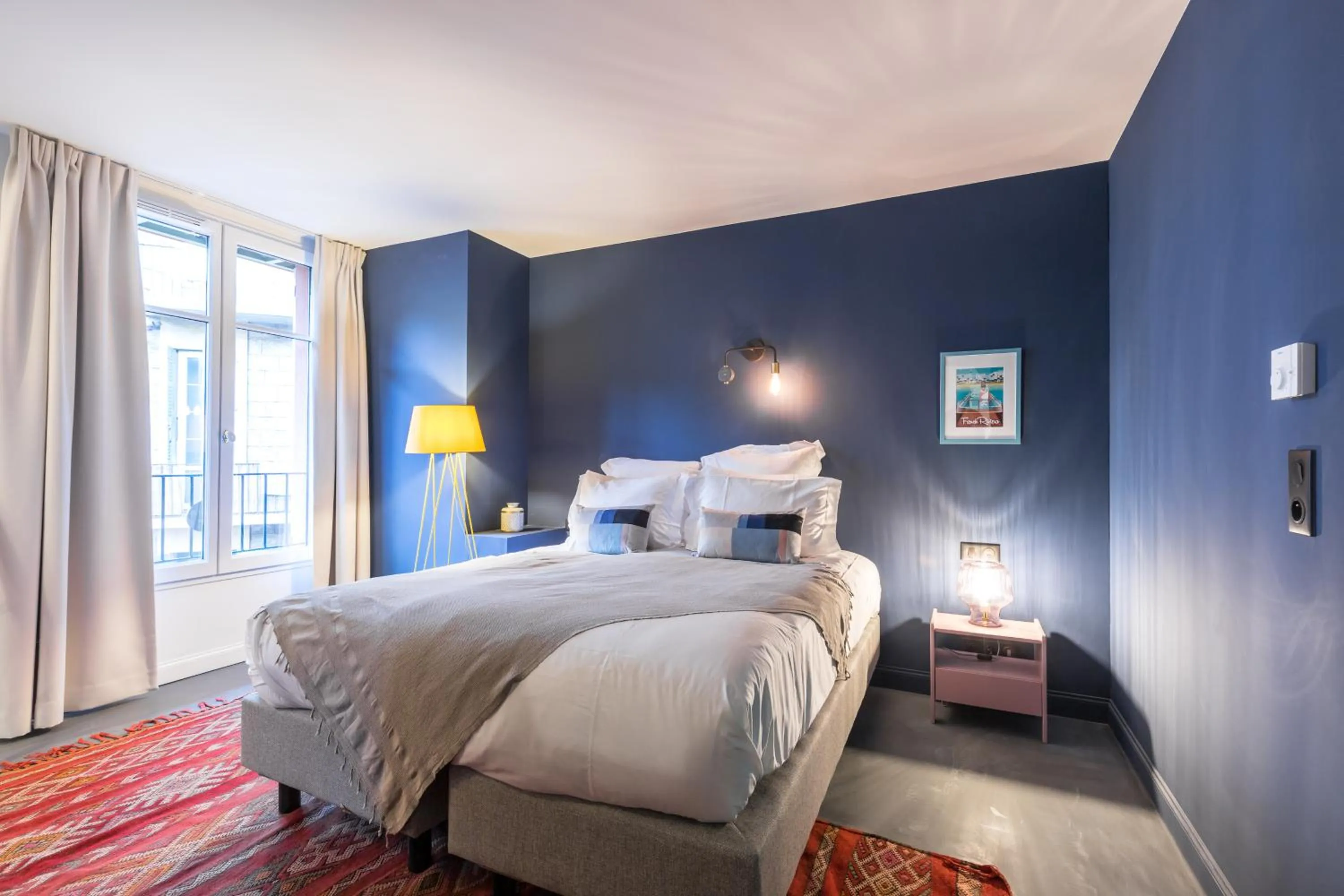 Bed in L'Abeille - Boutique Apartments
