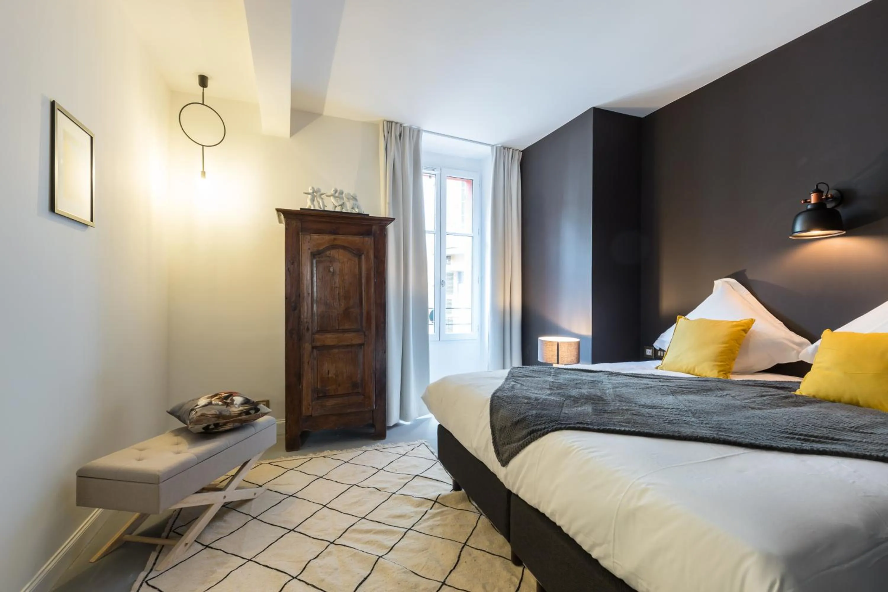 Bed in L'Abeille - Boutique Apartments