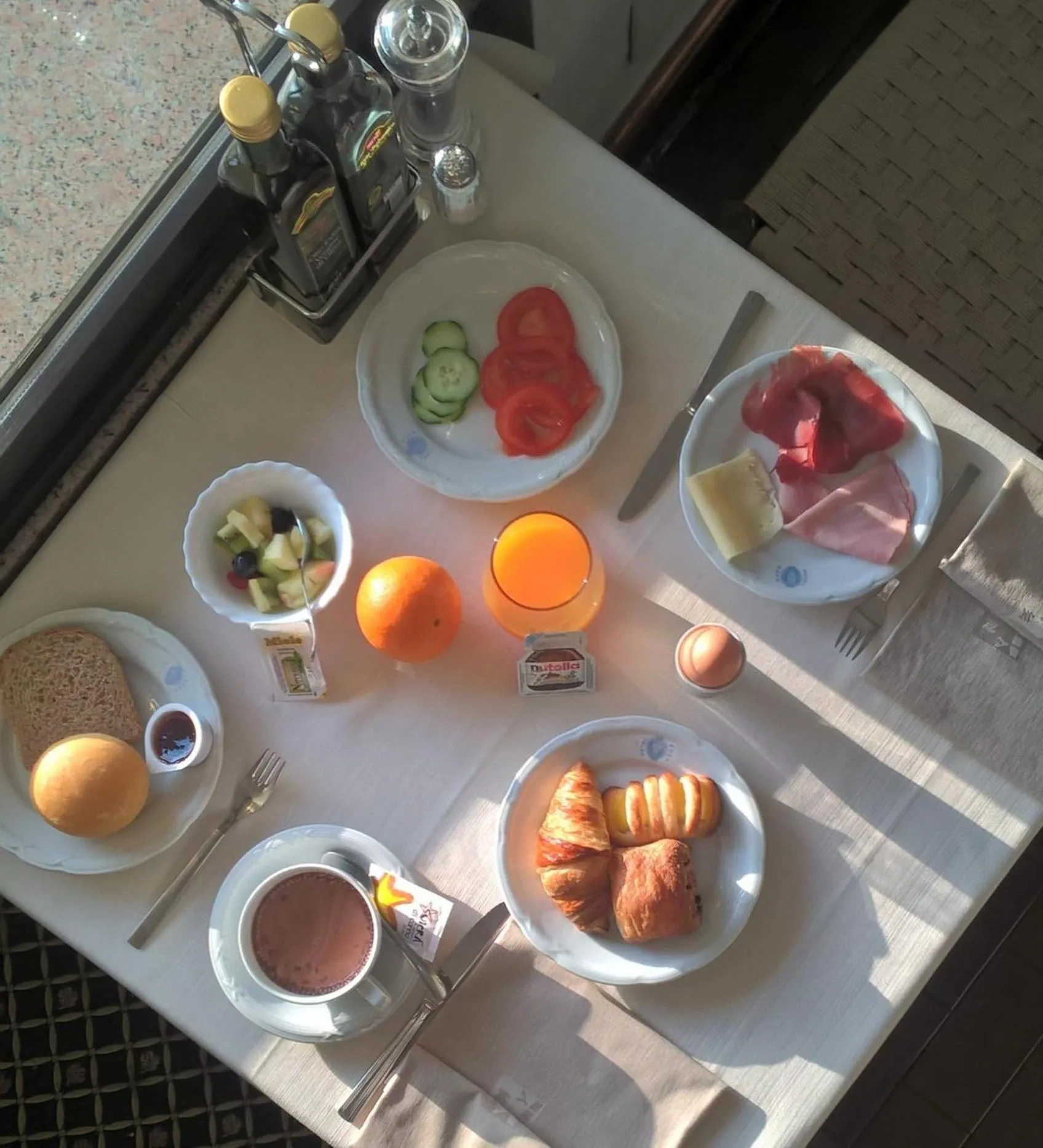 Food and drinks in Hotel Eden