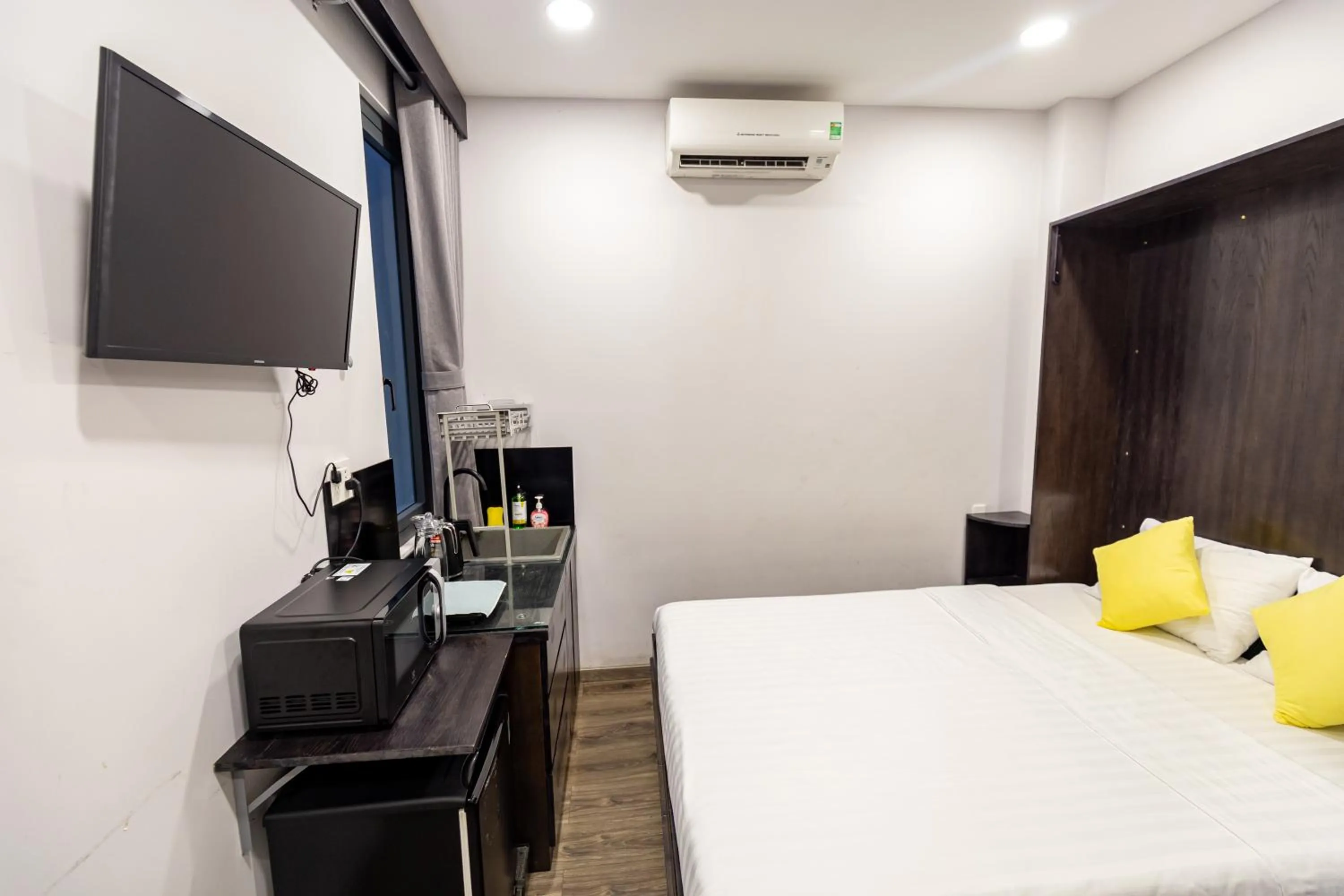 Bed in Brand New Cozy Home in D1 wBalcony