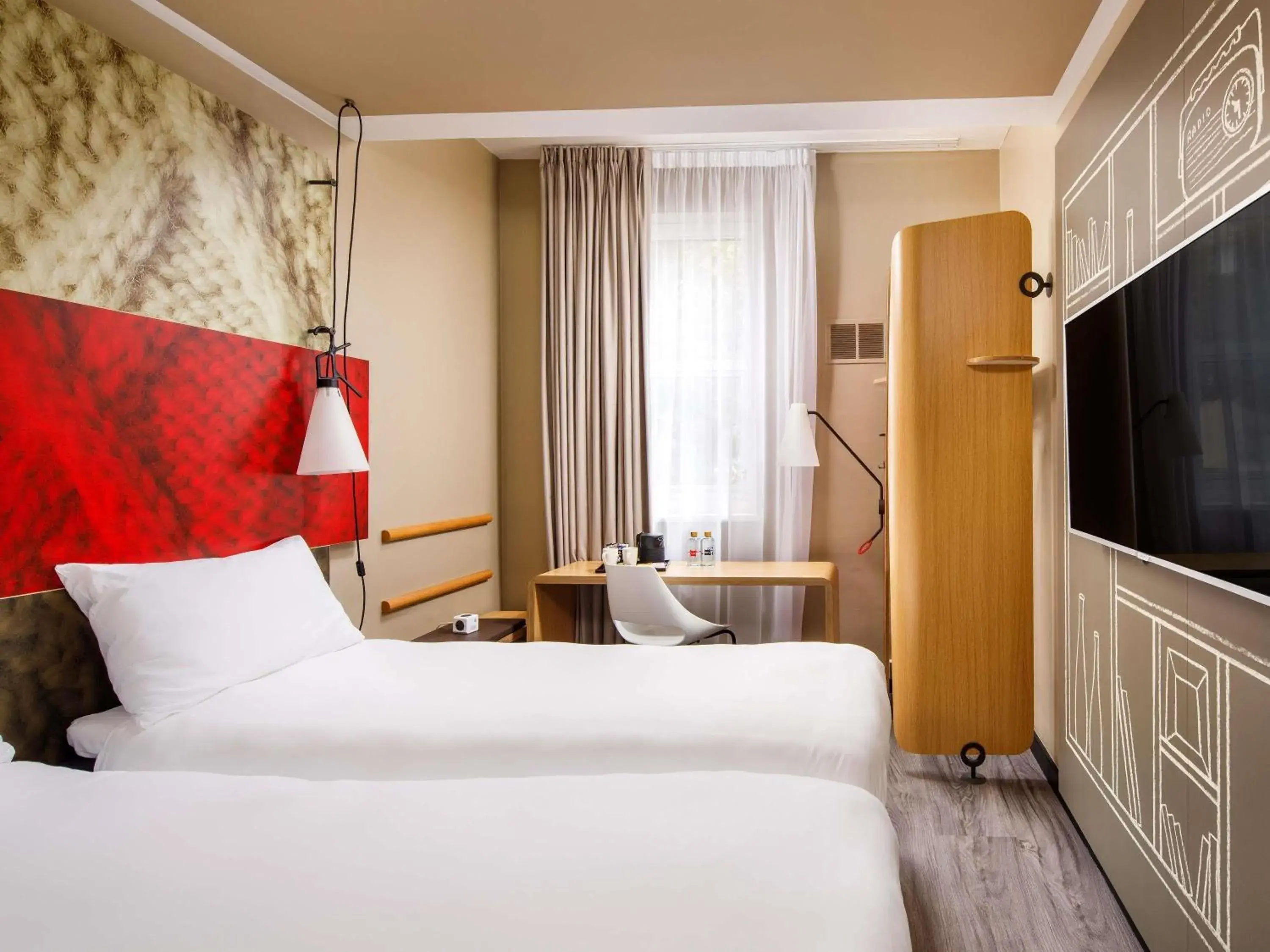 Twin SweetRoom in ibis London Greenwich Twin SweetRoom in ibis London Greenwich