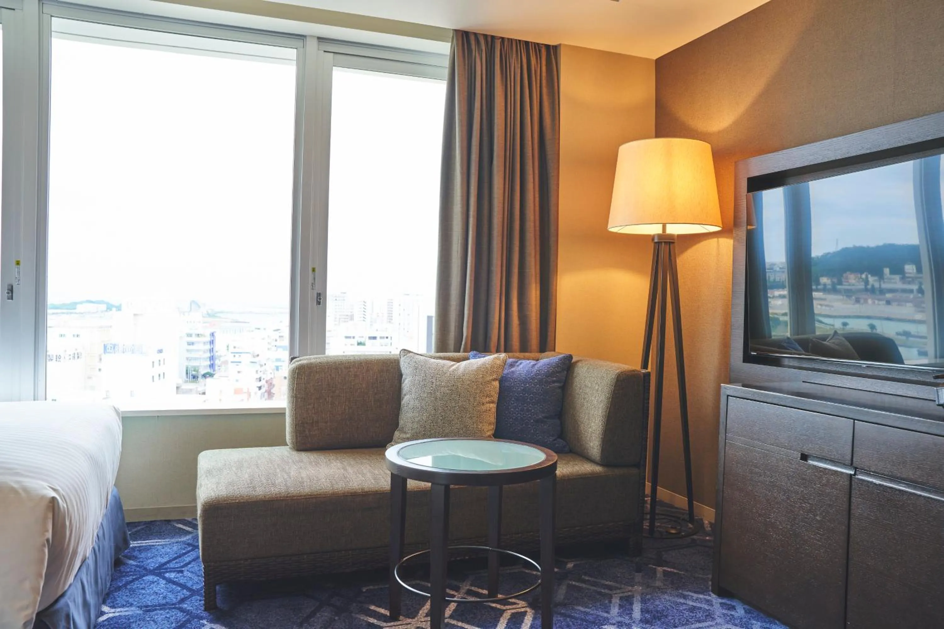 TV and multimedia, Bed in Rihga Royal Gran Okinawa