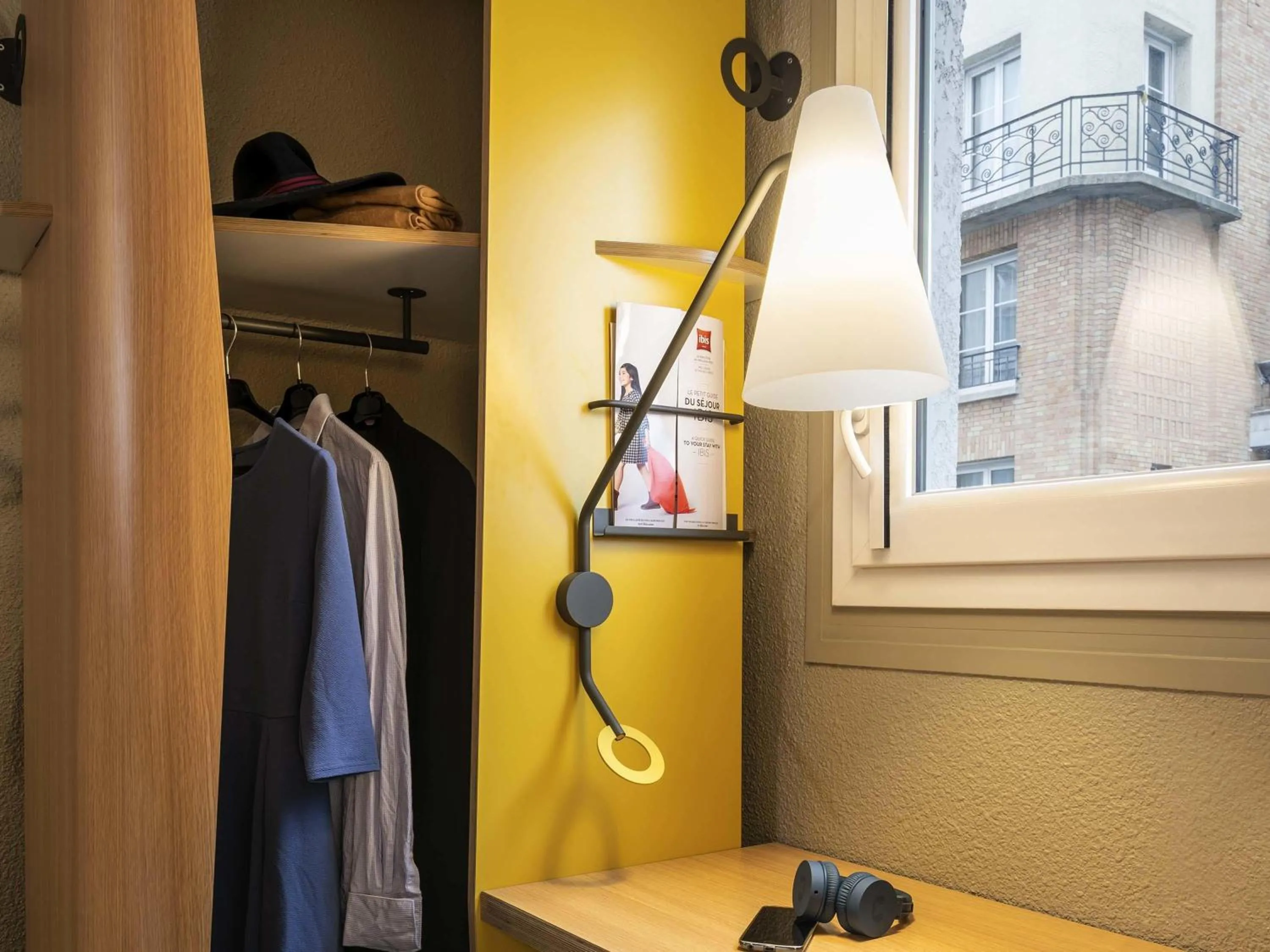 Bedroom in ibis London Stratford