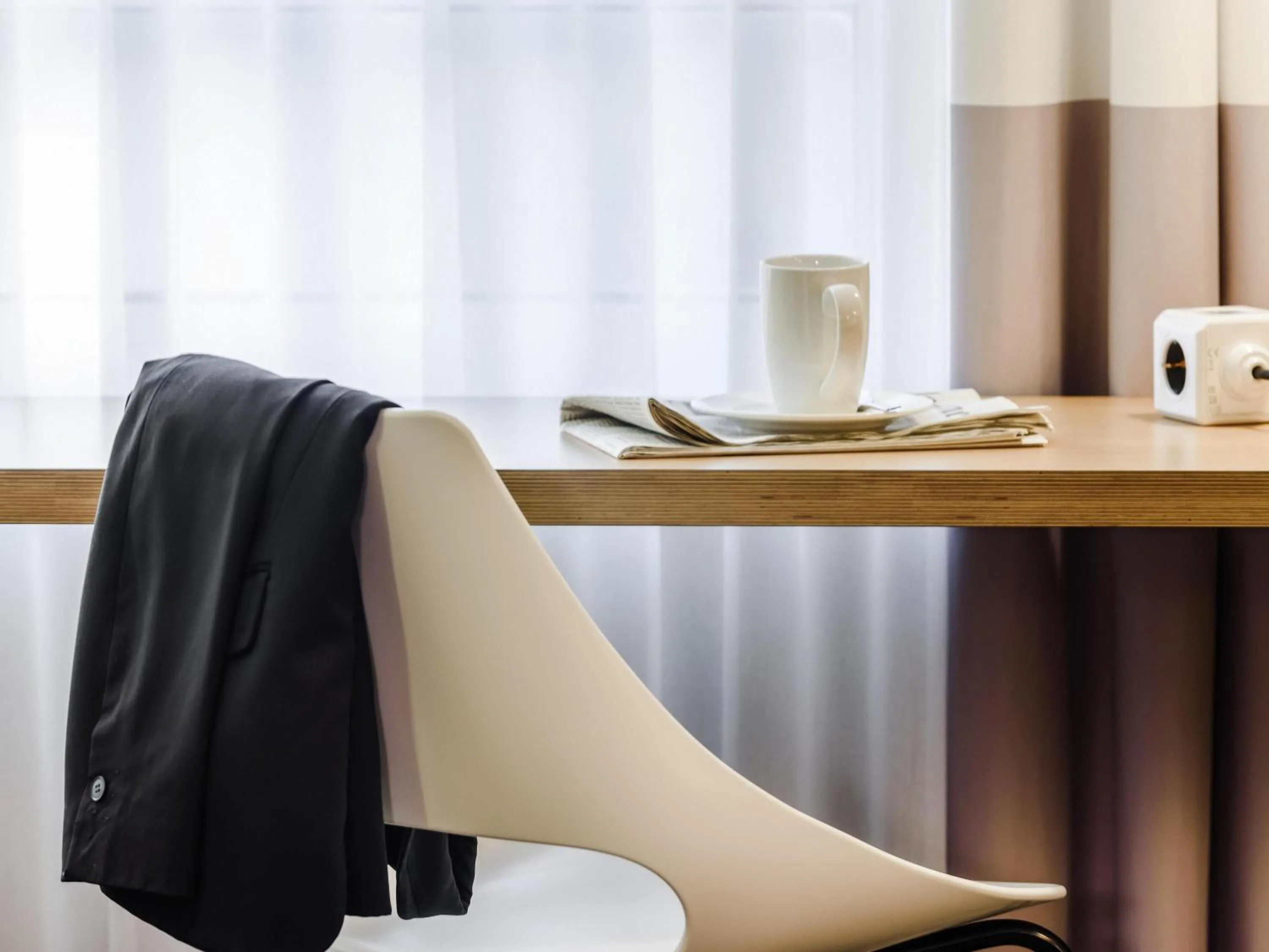 Bedroom in ibis London Stratford