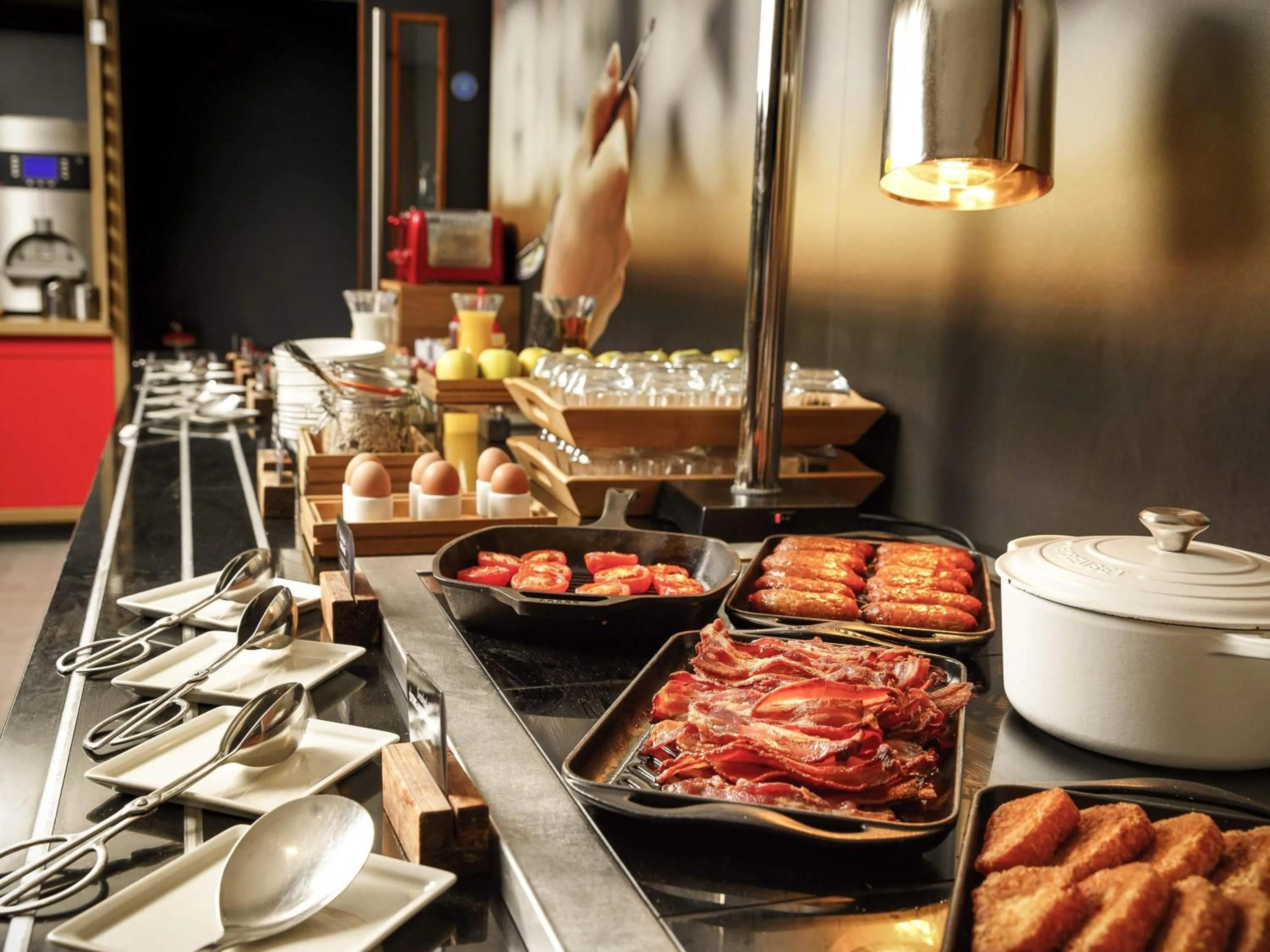 Restaurant/places to eat in ibis London Stratford