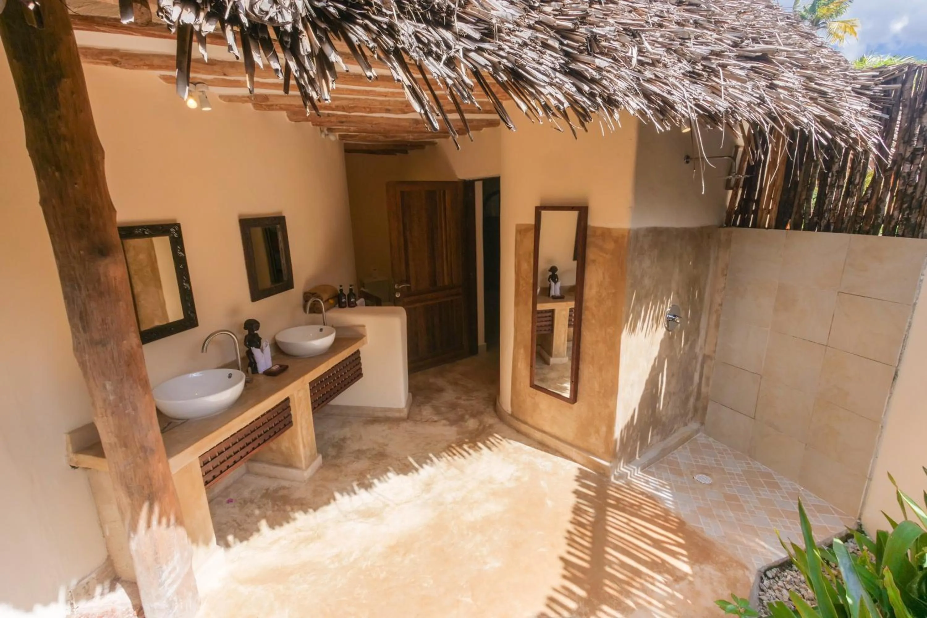 Shower in Zanzibar Pearl - Boutique Hotel & Villas
