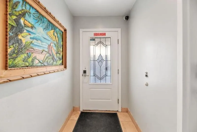 Property building in 120-Oceanfront Penthouse 5