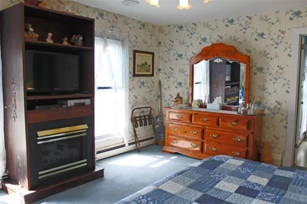 TV and multimedia in Belle Aire Mansion Guest House