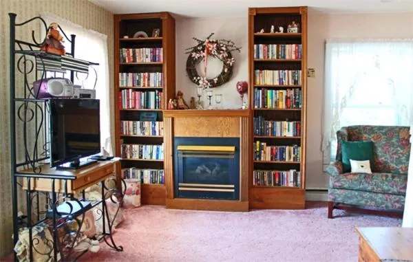 TV and multimedia in Belle Aire Mansion Guest House