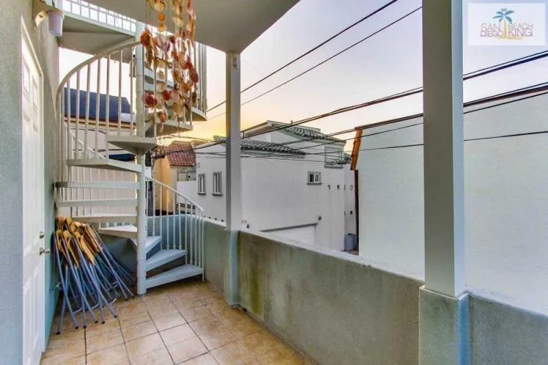 Property building in 200-Surf Stars Penthouse