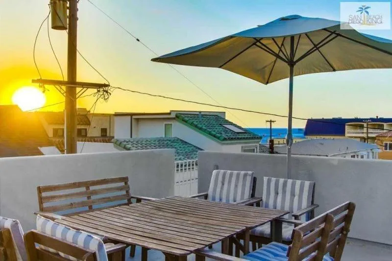 Property building in 200-Surf Stars Penthouse