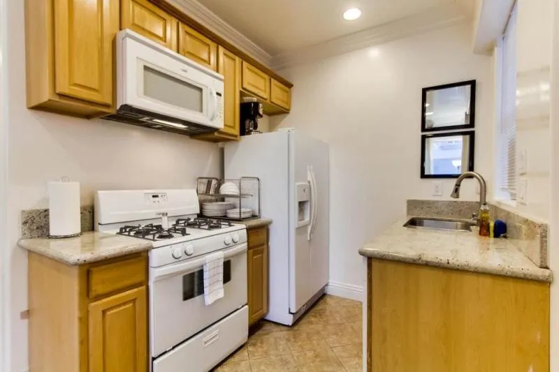 Property building in 199-Surf Stars Combo