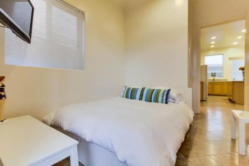 Property building, Bed in 199-Surf Stars Combo