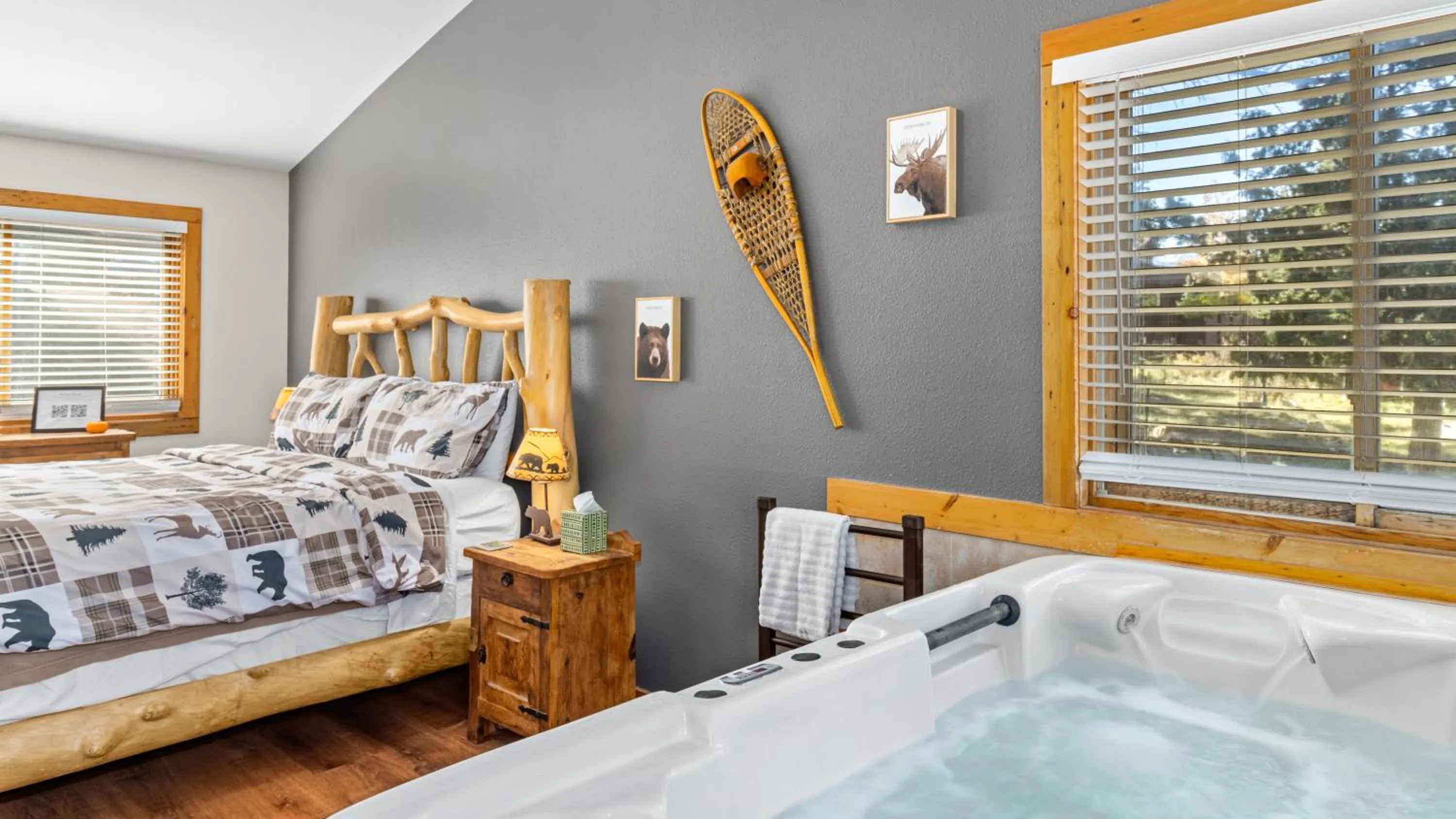 Bed in Mountain Shadows Resort