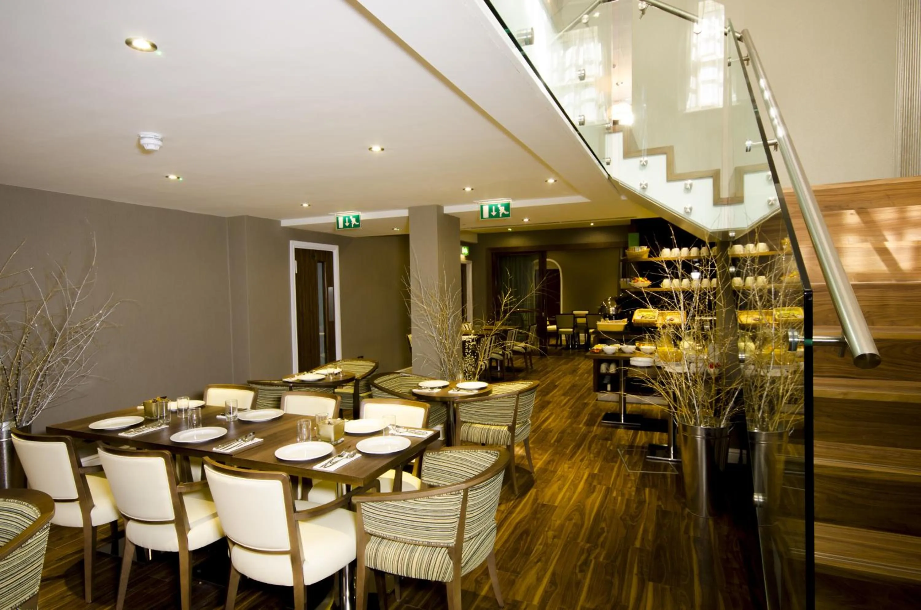 Restaurant/places to eat in The Belgrave Hotel