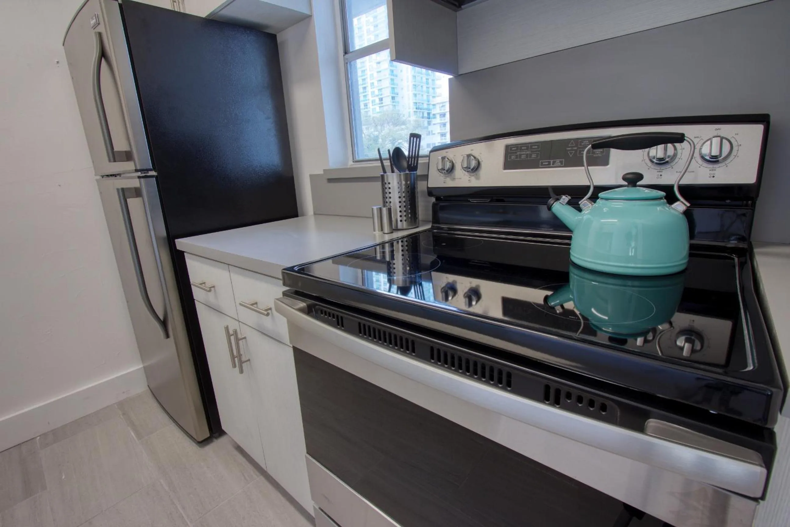 Kitchen or kitchenette in 23 Palms Suites - Midtown Wynwood
