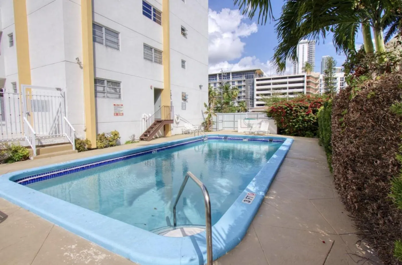 Property building in 23 Palms Suites - Midtown Wynwood