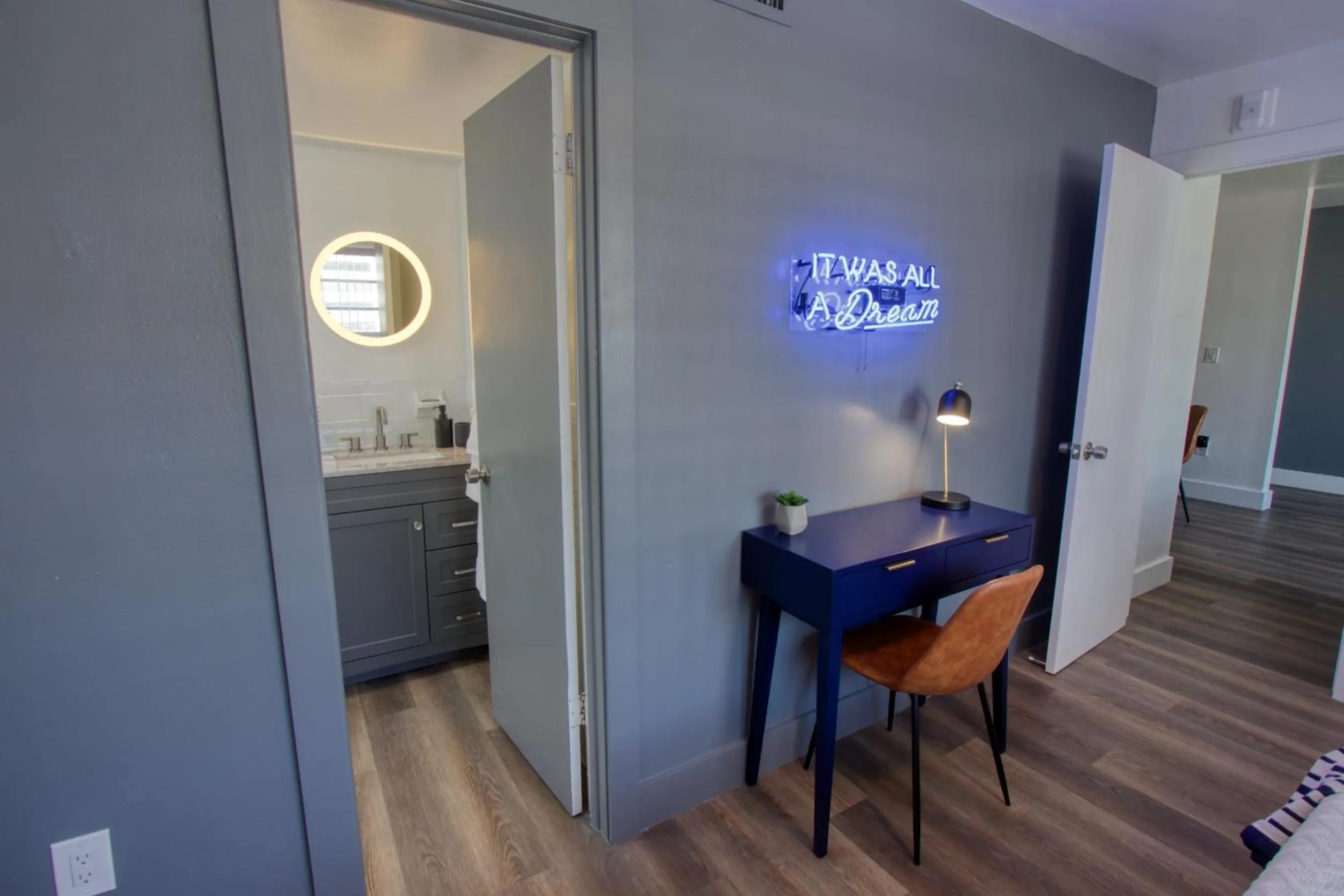 Bathroom in 23 Palms Suites - Midtown Wynwood