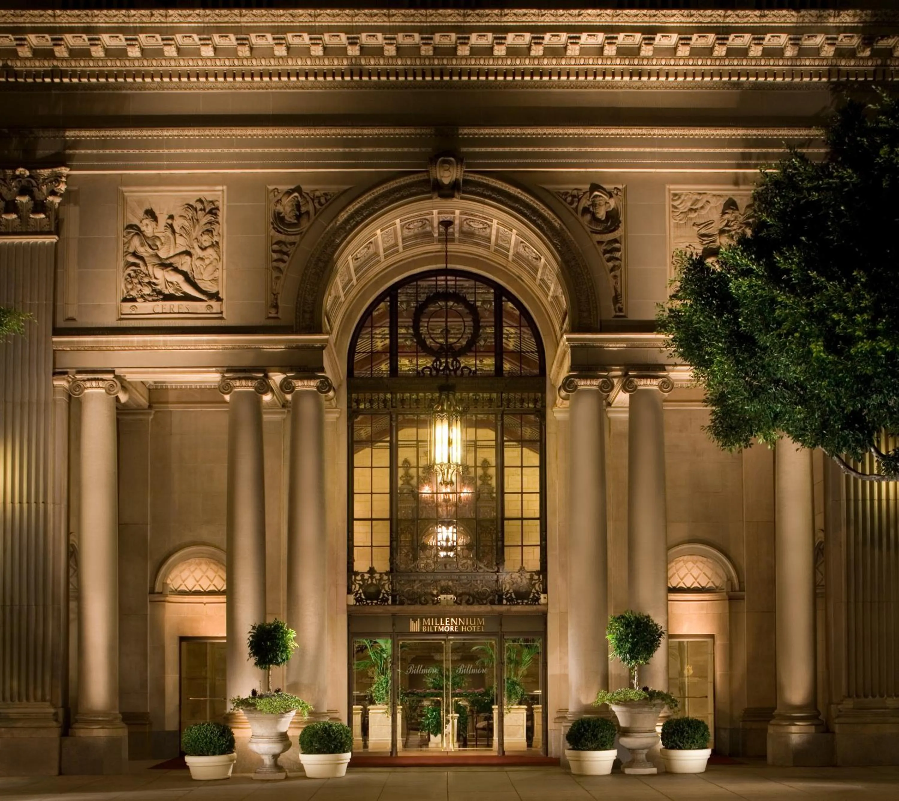 Facade/entrance in The Biltmore Los Angeles