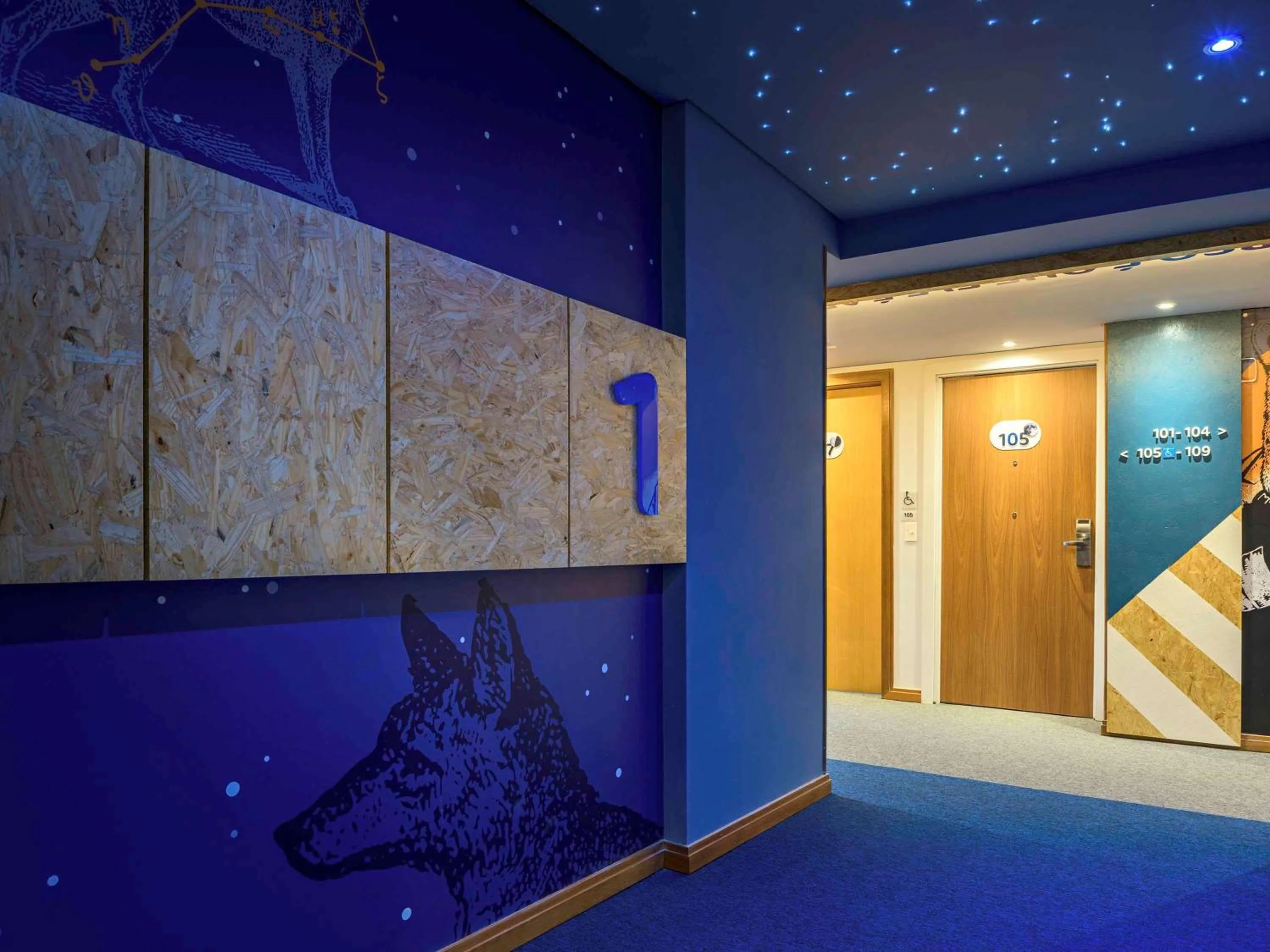 Property building in Hotel Euro Suite Curitiba Batel By Nacional Inn