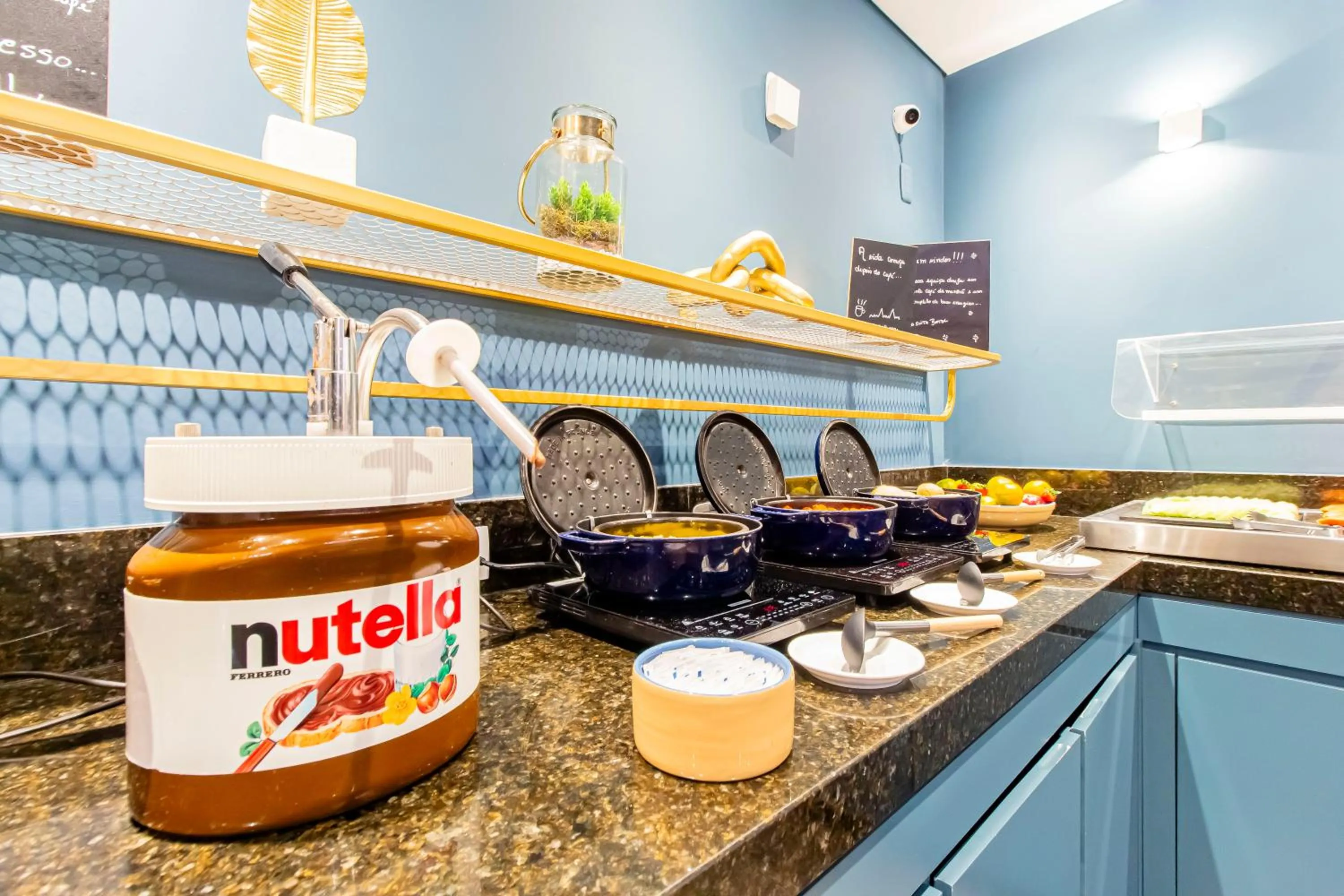 Restaurant/places to eat in Hotel Euro Suite Curitiba Batel By Nacional Inn