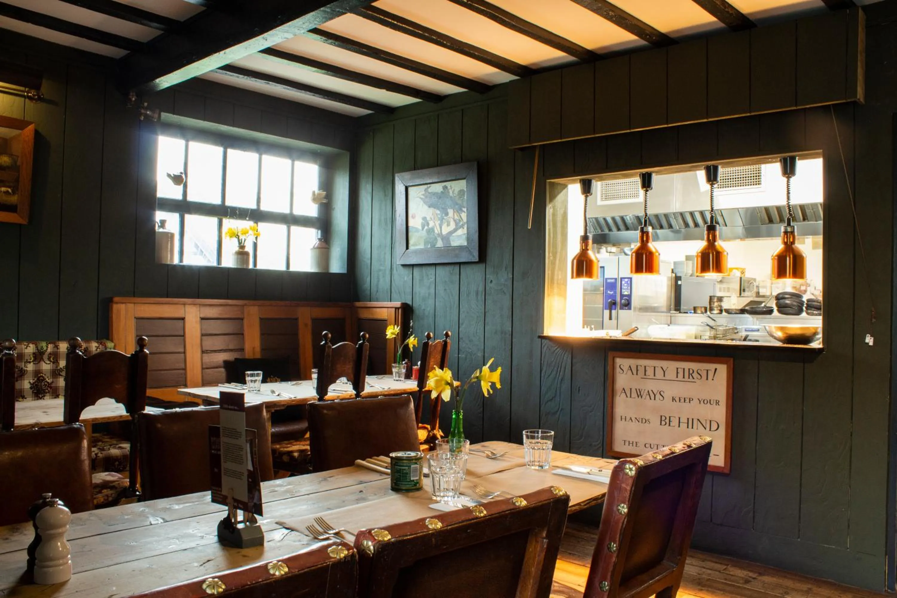 Restaurant/places to eat in The Carden Arms