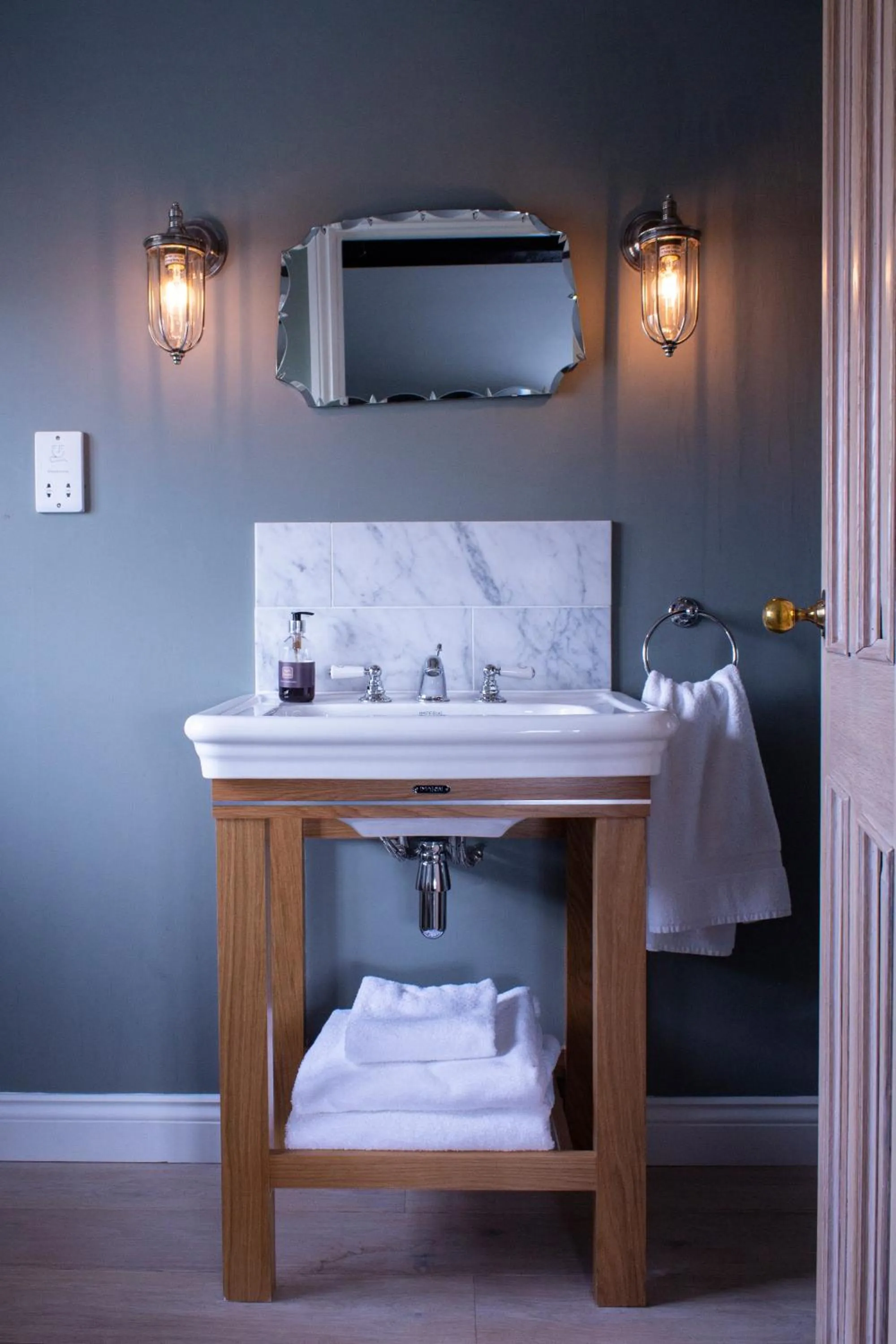 Shower in The Carden Arms