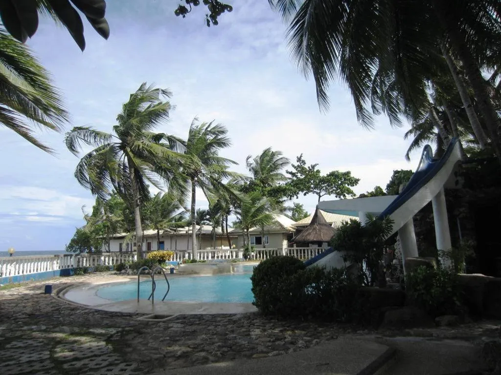 Swimming pool in Estaca Bay Gardens Conference Resort powered by Cocotel