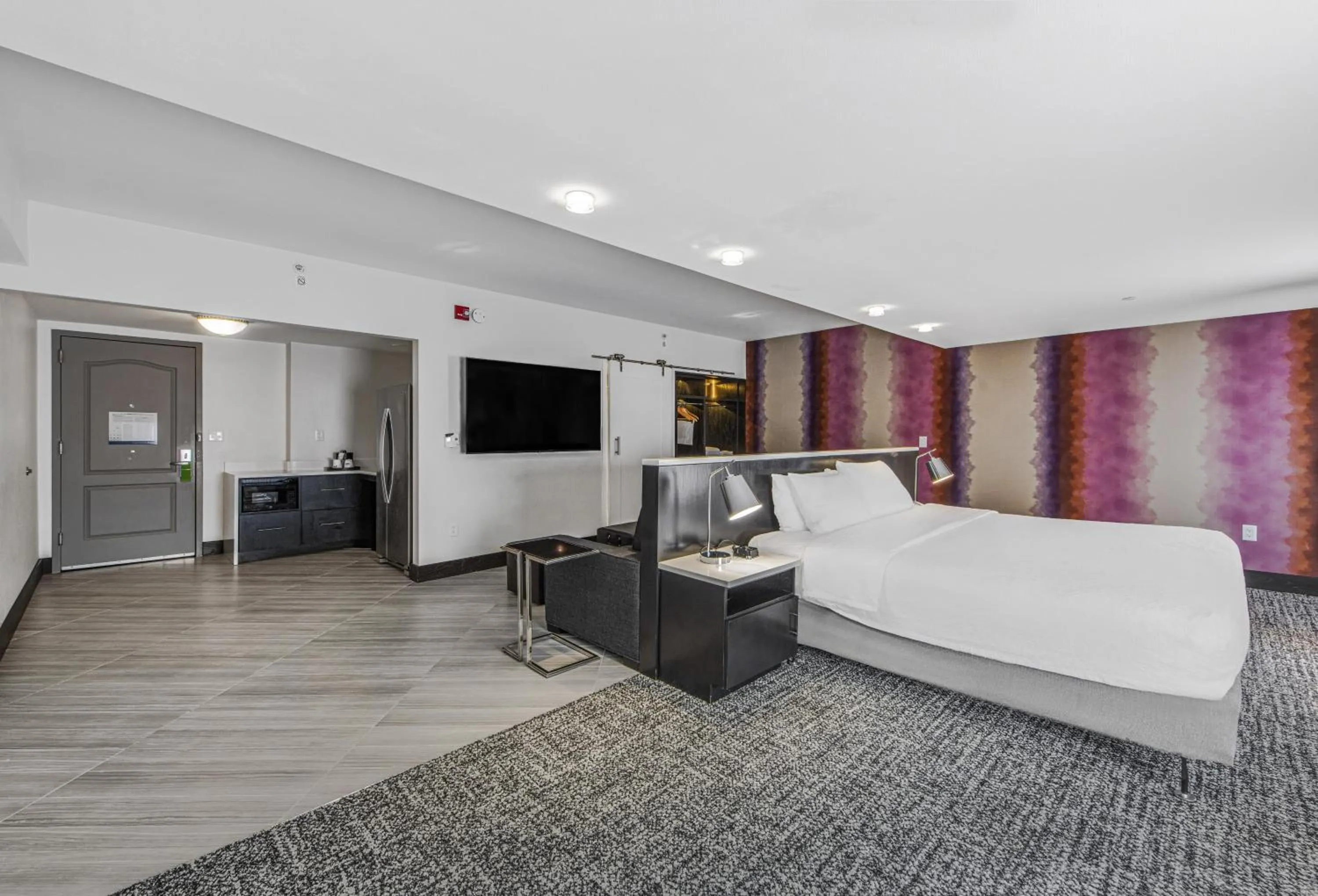 Bed in Hampton Inn & Suites Raleigh-Durham Airport-Brier Creek