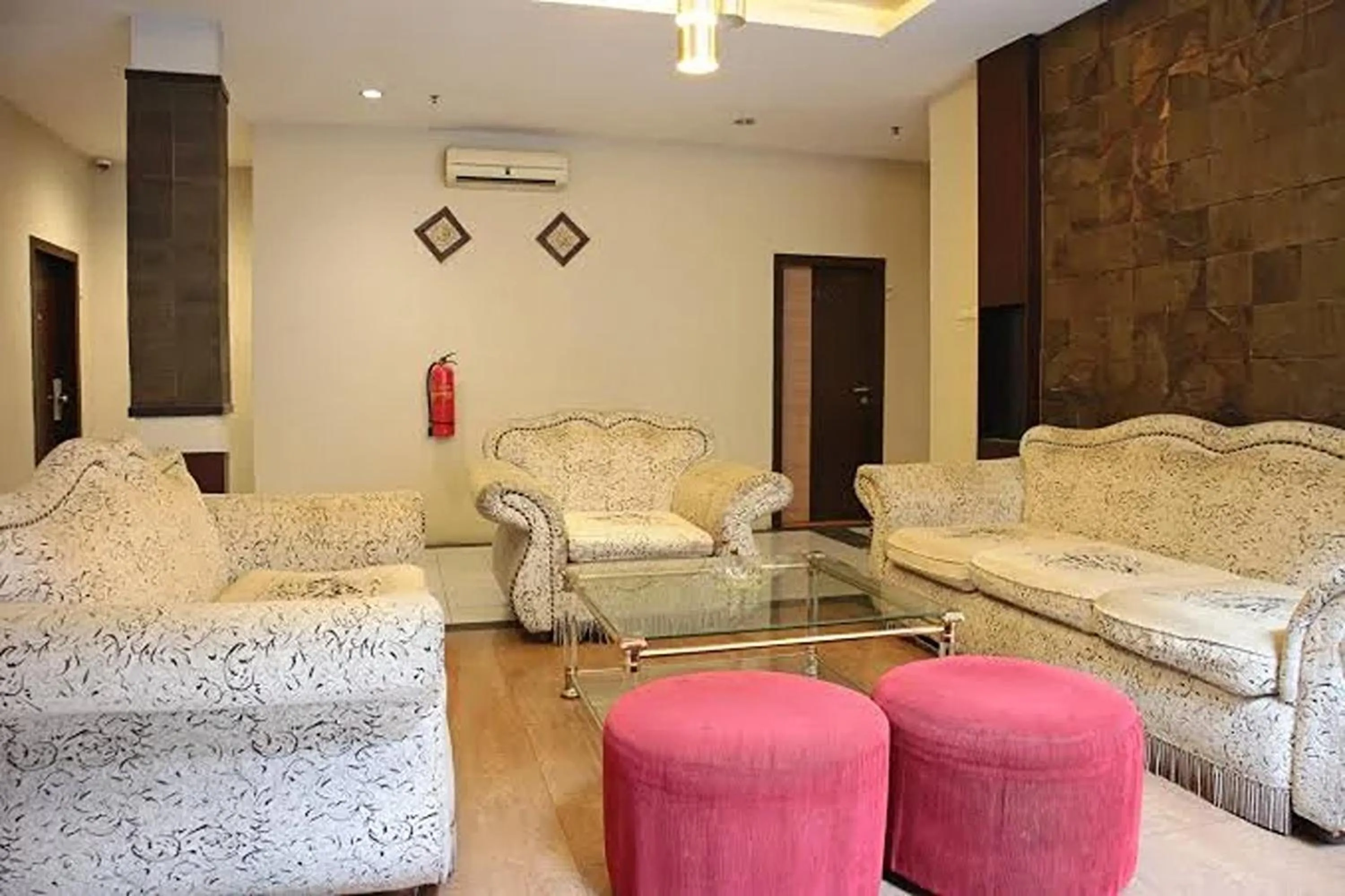 Living room in Hotel Bumi Malaya