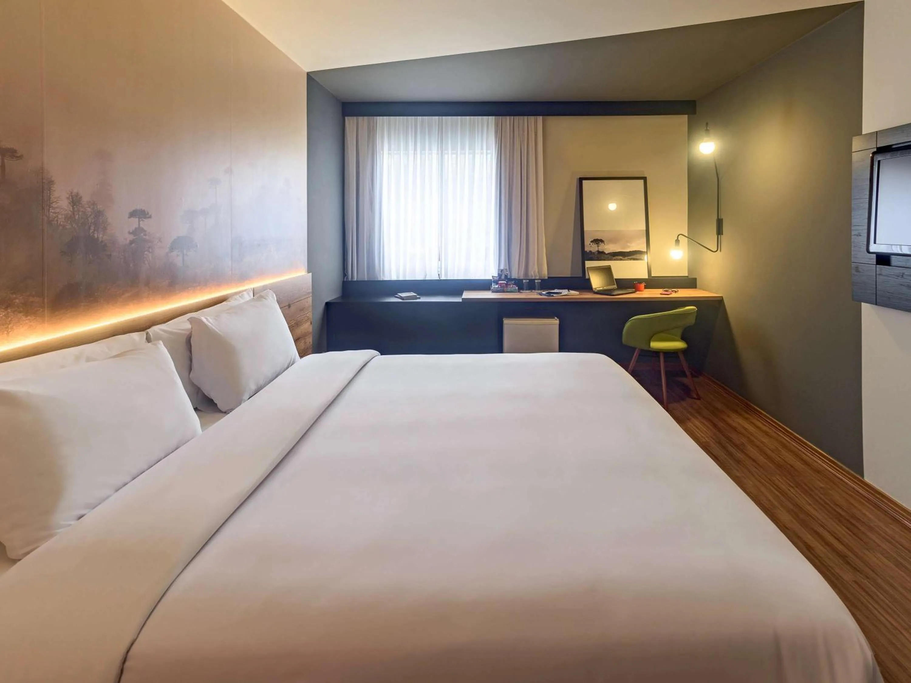 Photo of the whole room, Bed in Hotel Cassino Tower Curitiba Aeroporto By Nacional Inn