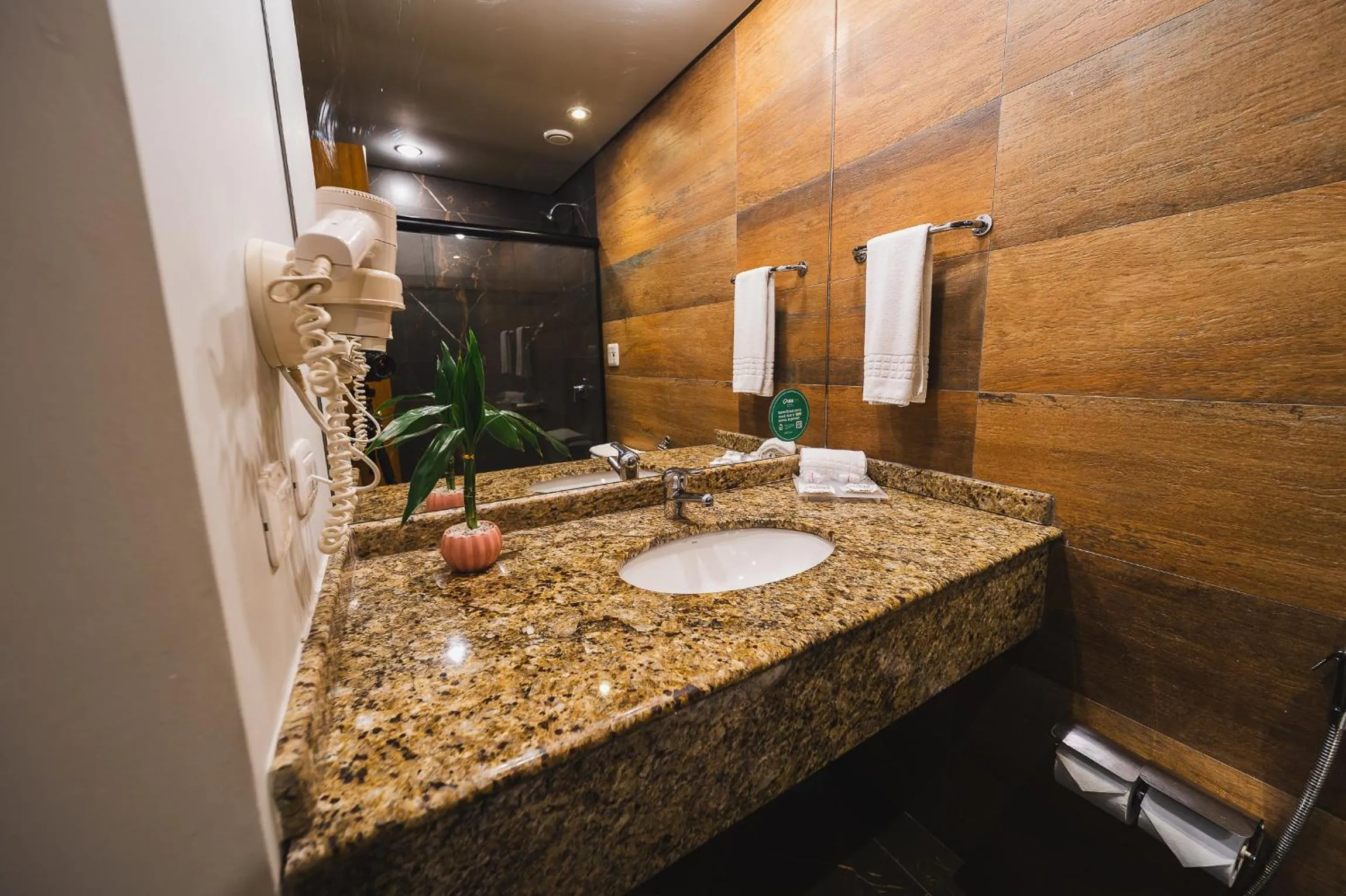 Bathroom in Hotel Cassino Tower Curitiba Aeroporto By Nacional Inn