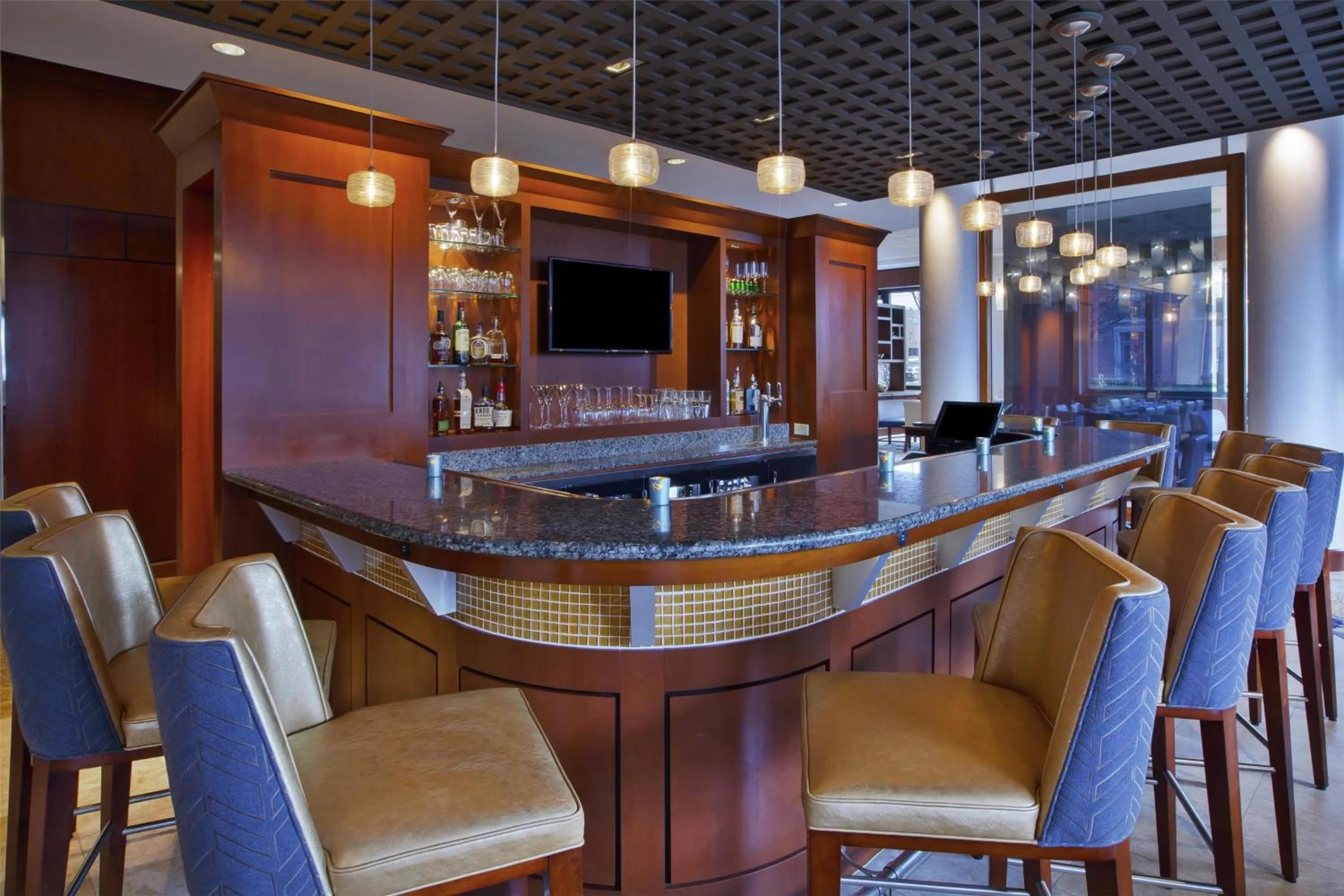 Lounge or bar in Hilton Garden Inn Portland Downtown Waterfront